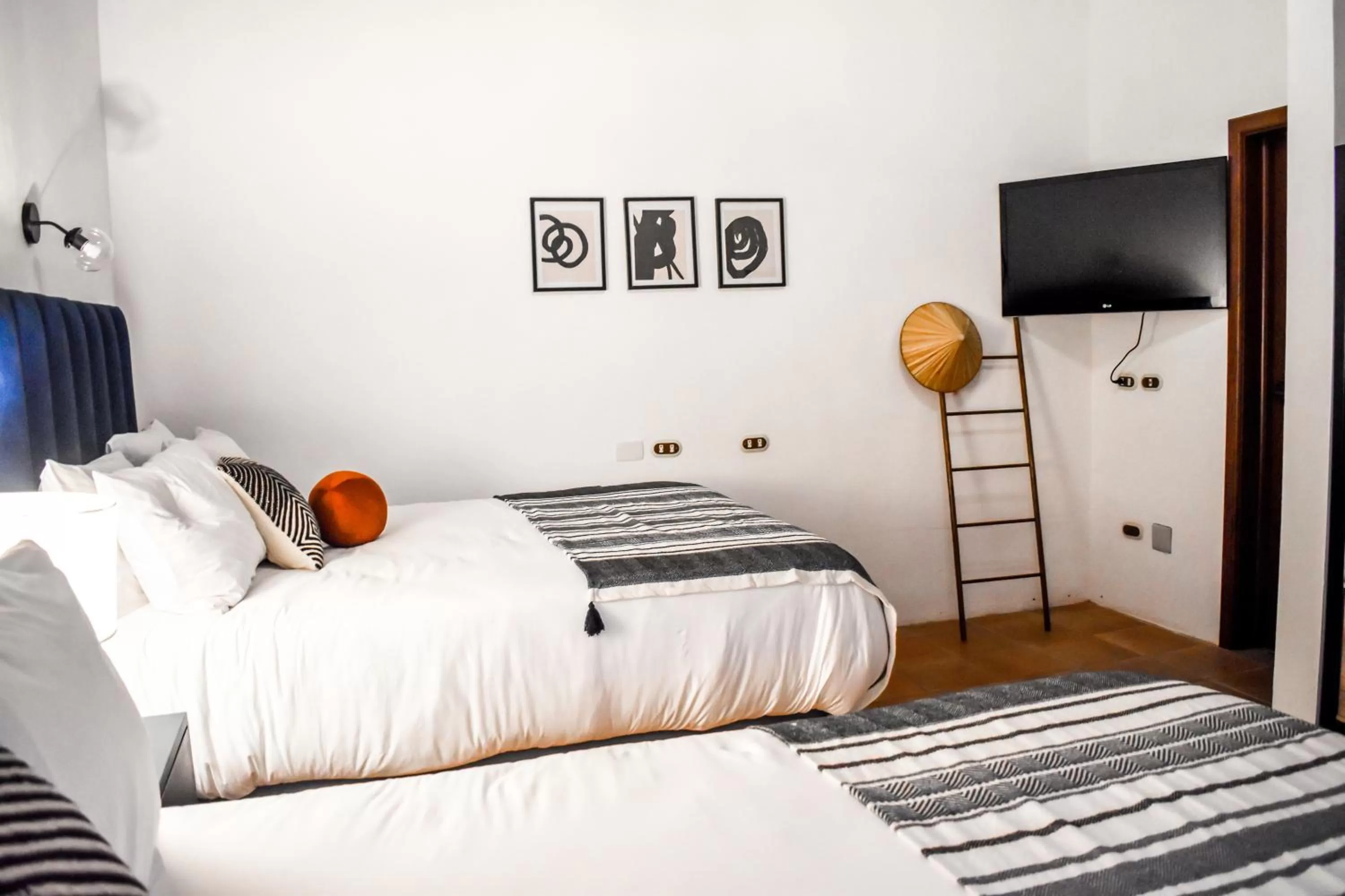 Photo of the whole room, Bed in Mestizo Antigua