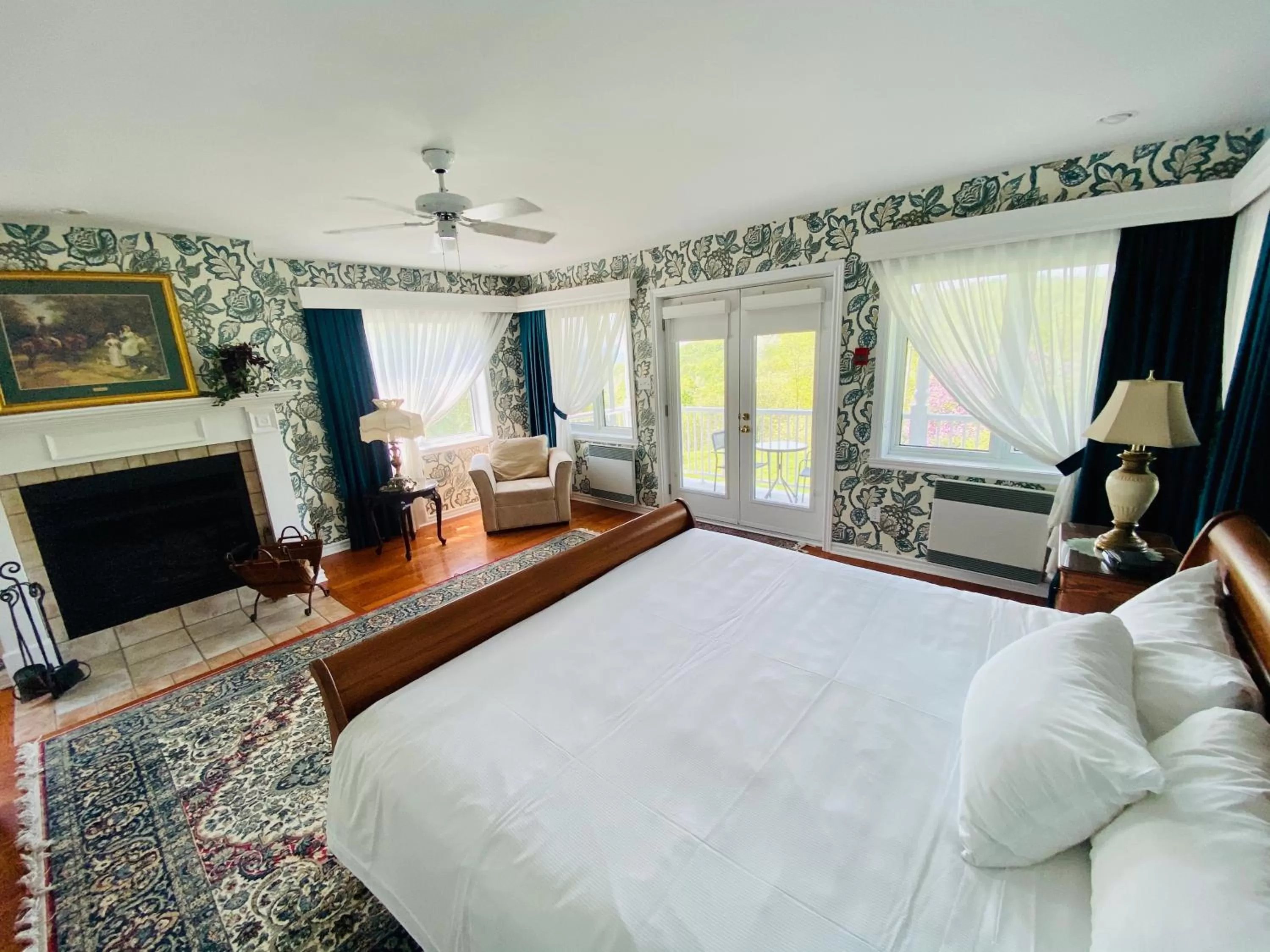 Bed in Auberge Le Tricorne