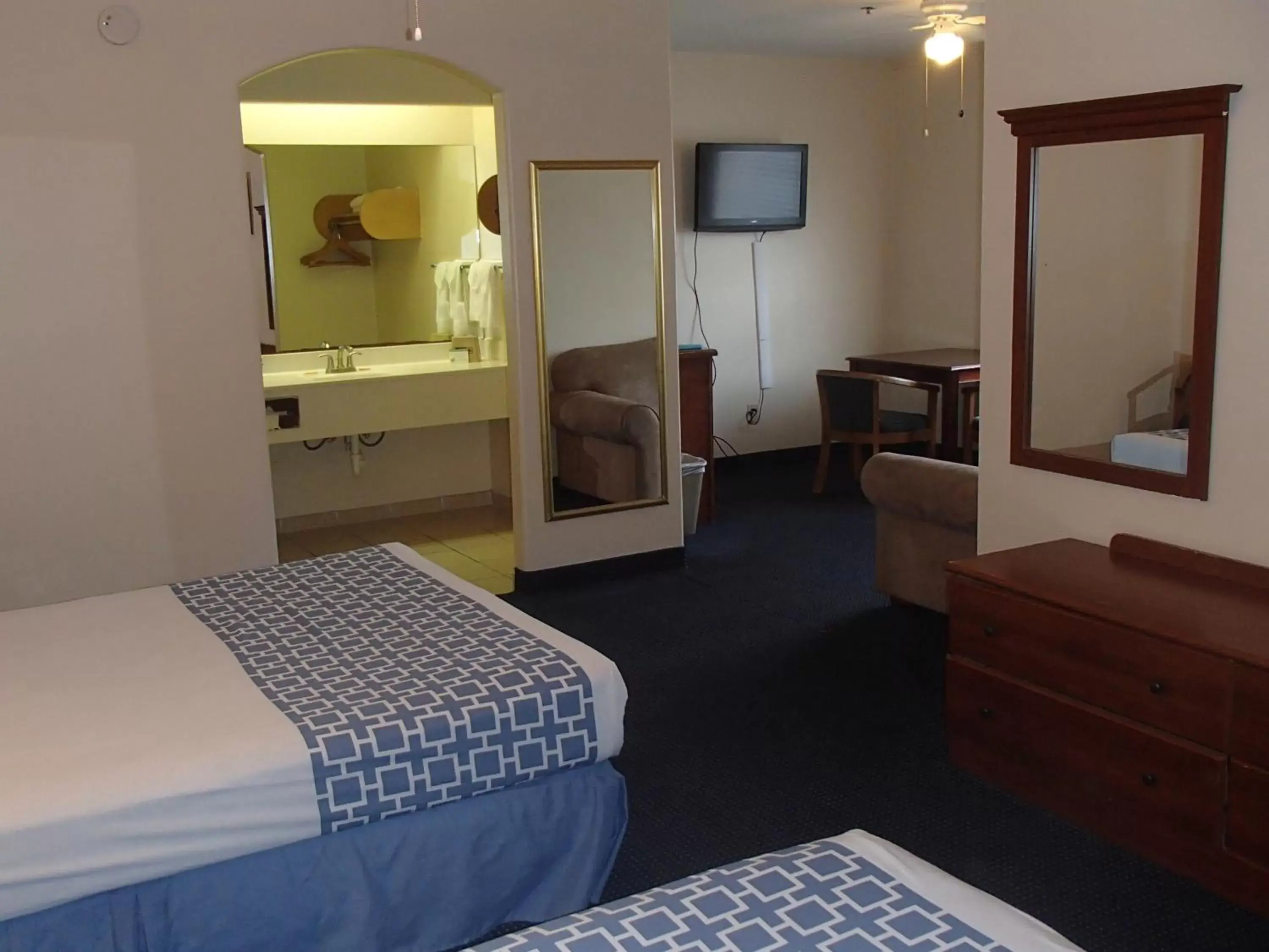 Family Suite in Flamingo Inn Family Suite in Flamingo Inn