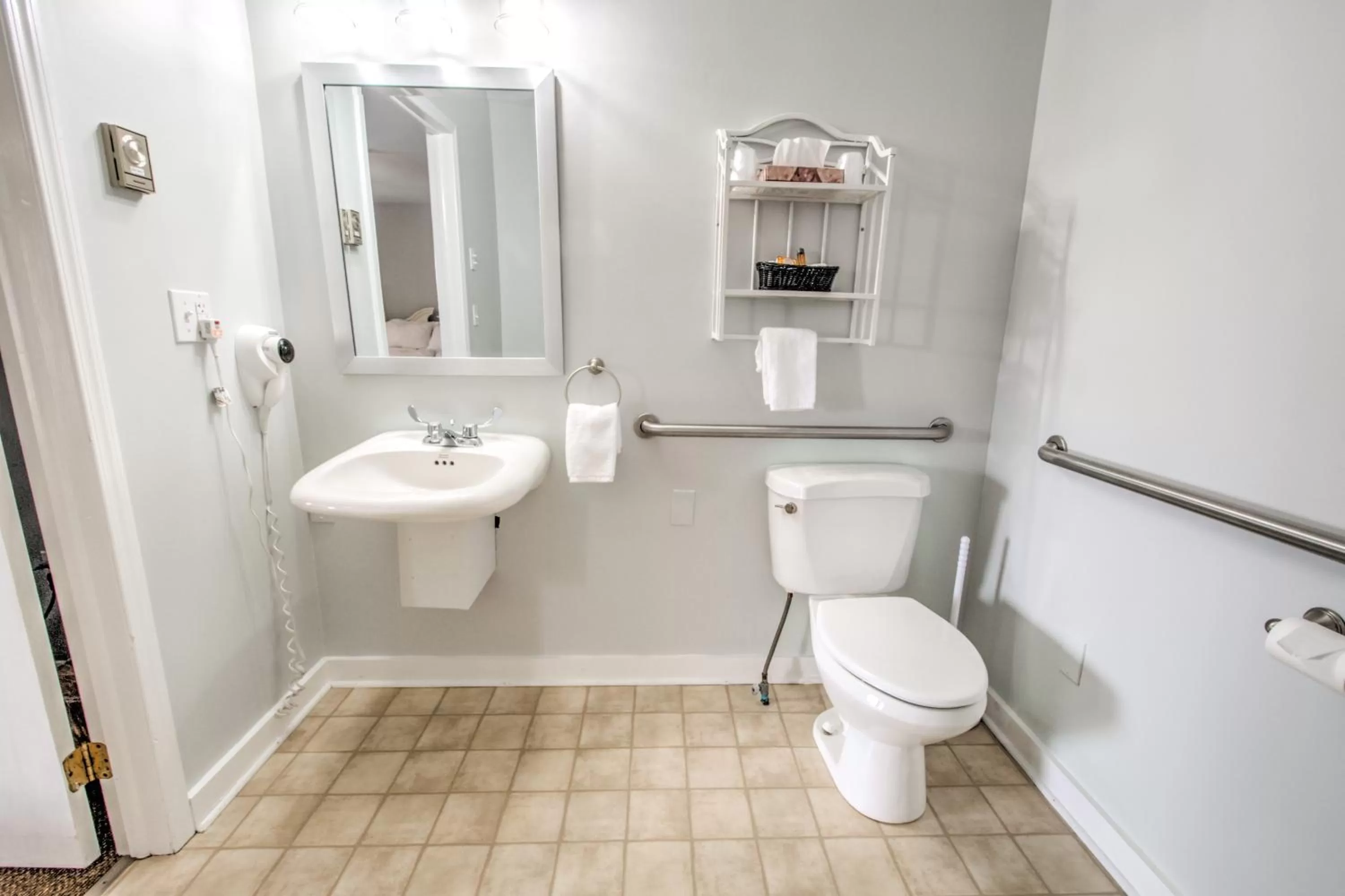 Toilet, Bathroom in East Shore Lodging