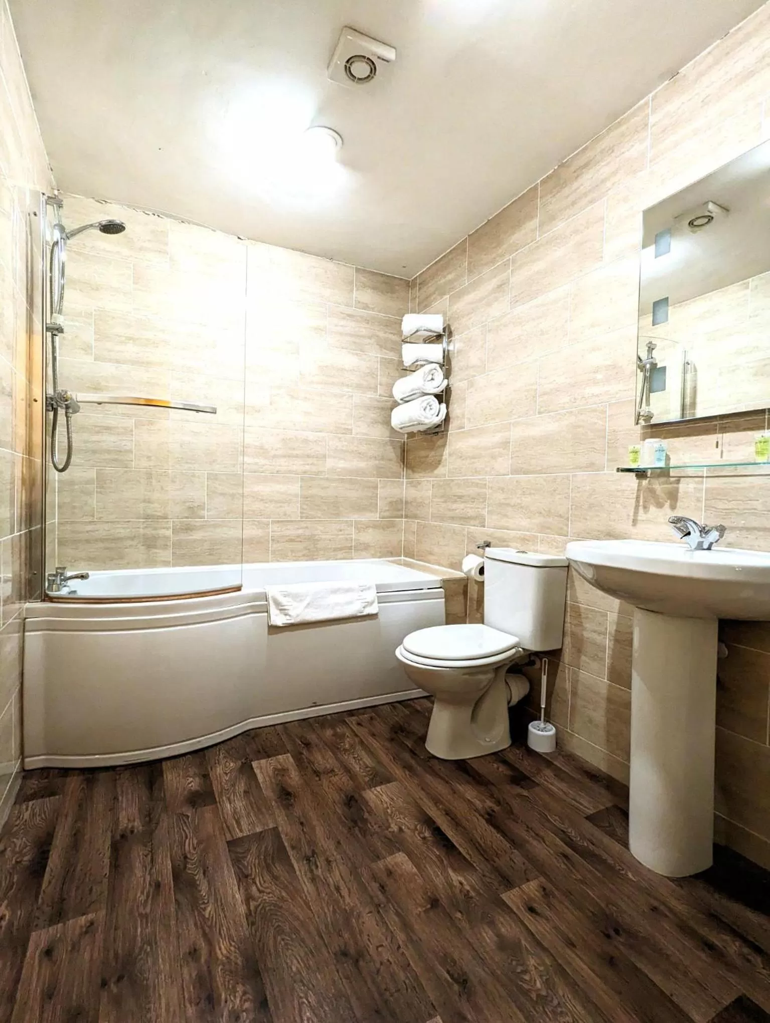 Bathroom in Brookside Hotel & Restaurant ,Suitable for Solo Travelers Couples Educational Groups & Families welcome