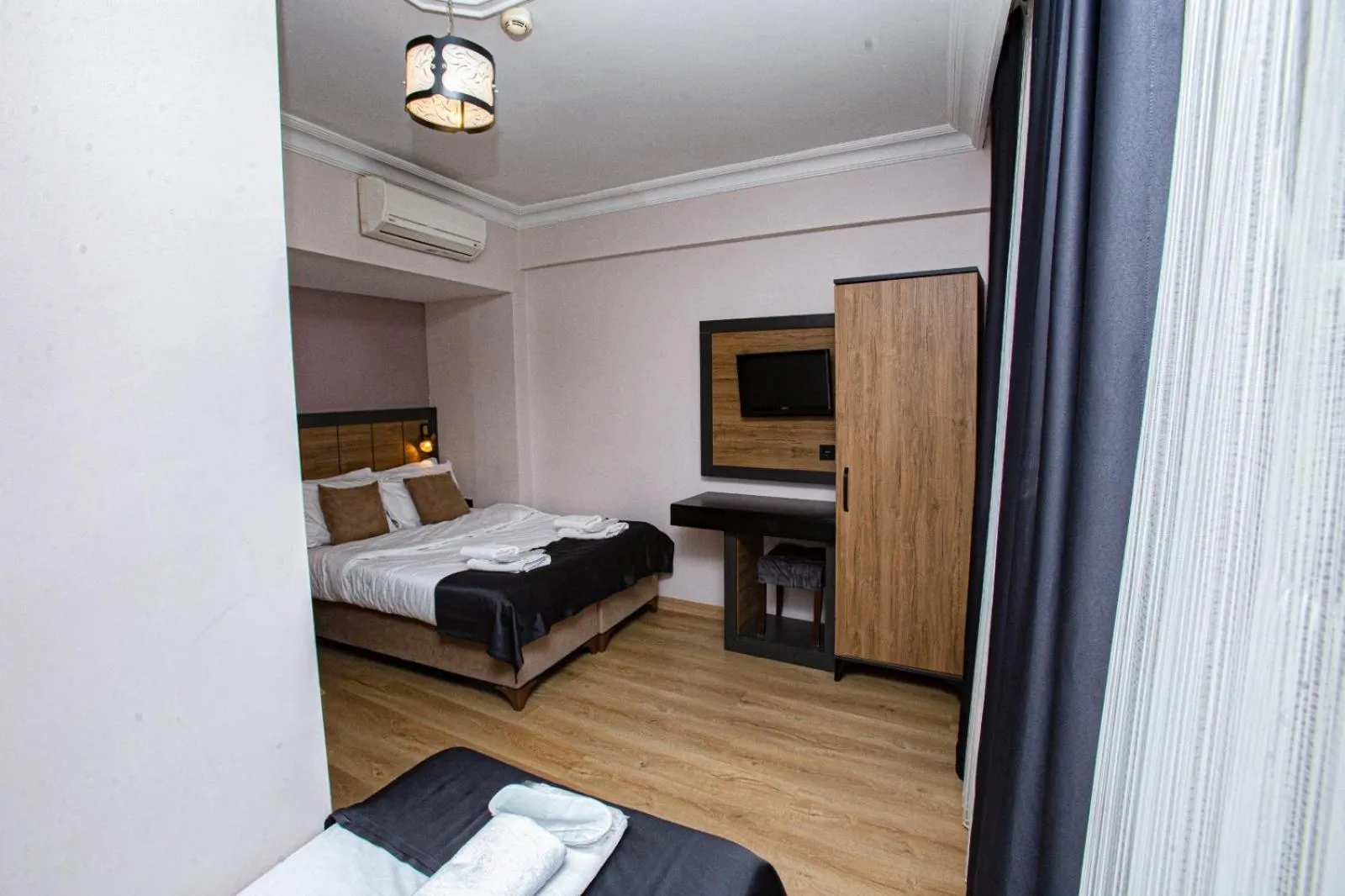 Bed in Comfort Hotel Taksim