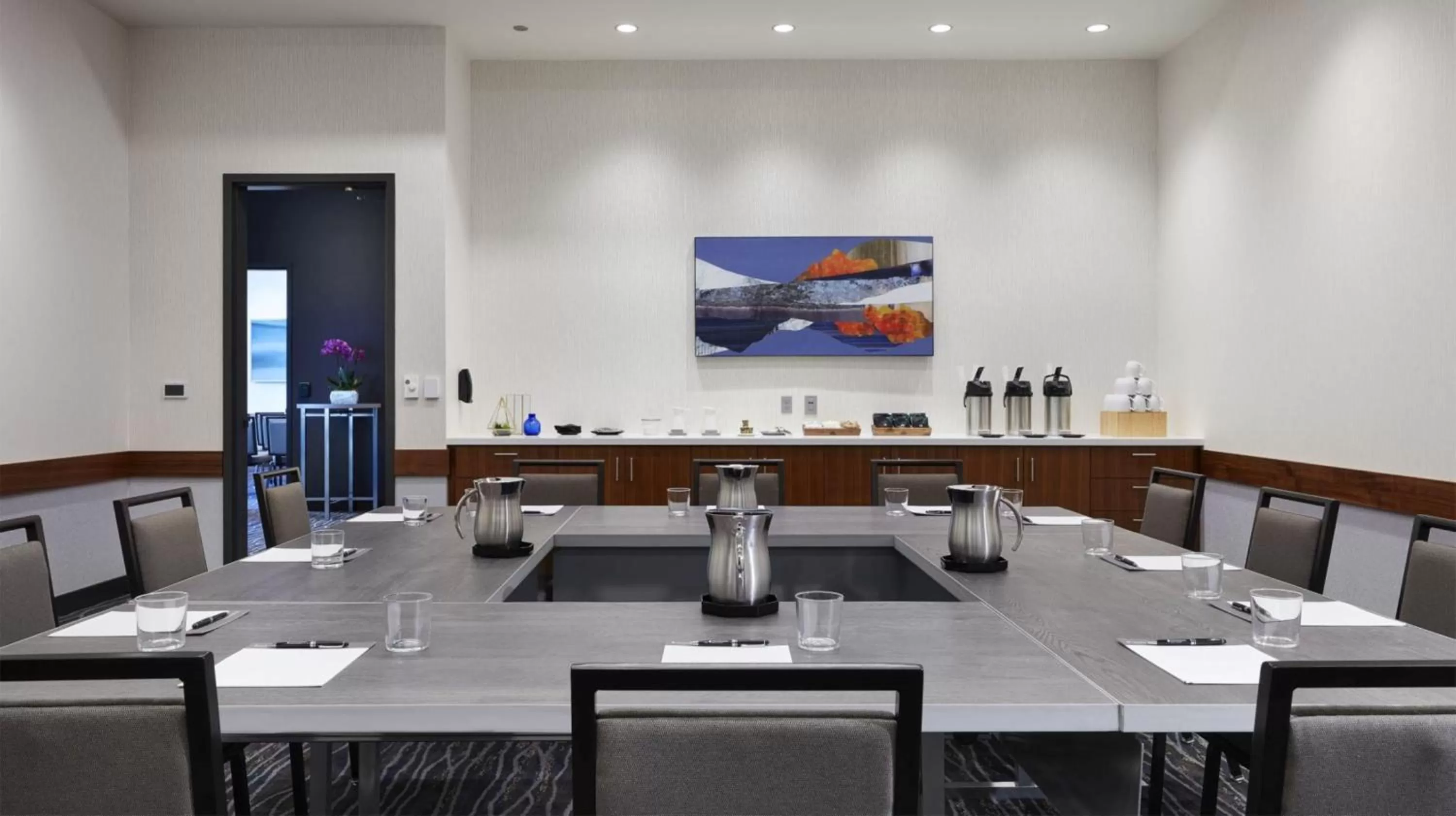 Meeting/conference room in InterContinental Minneapolis - St. Paul Airport by IHG