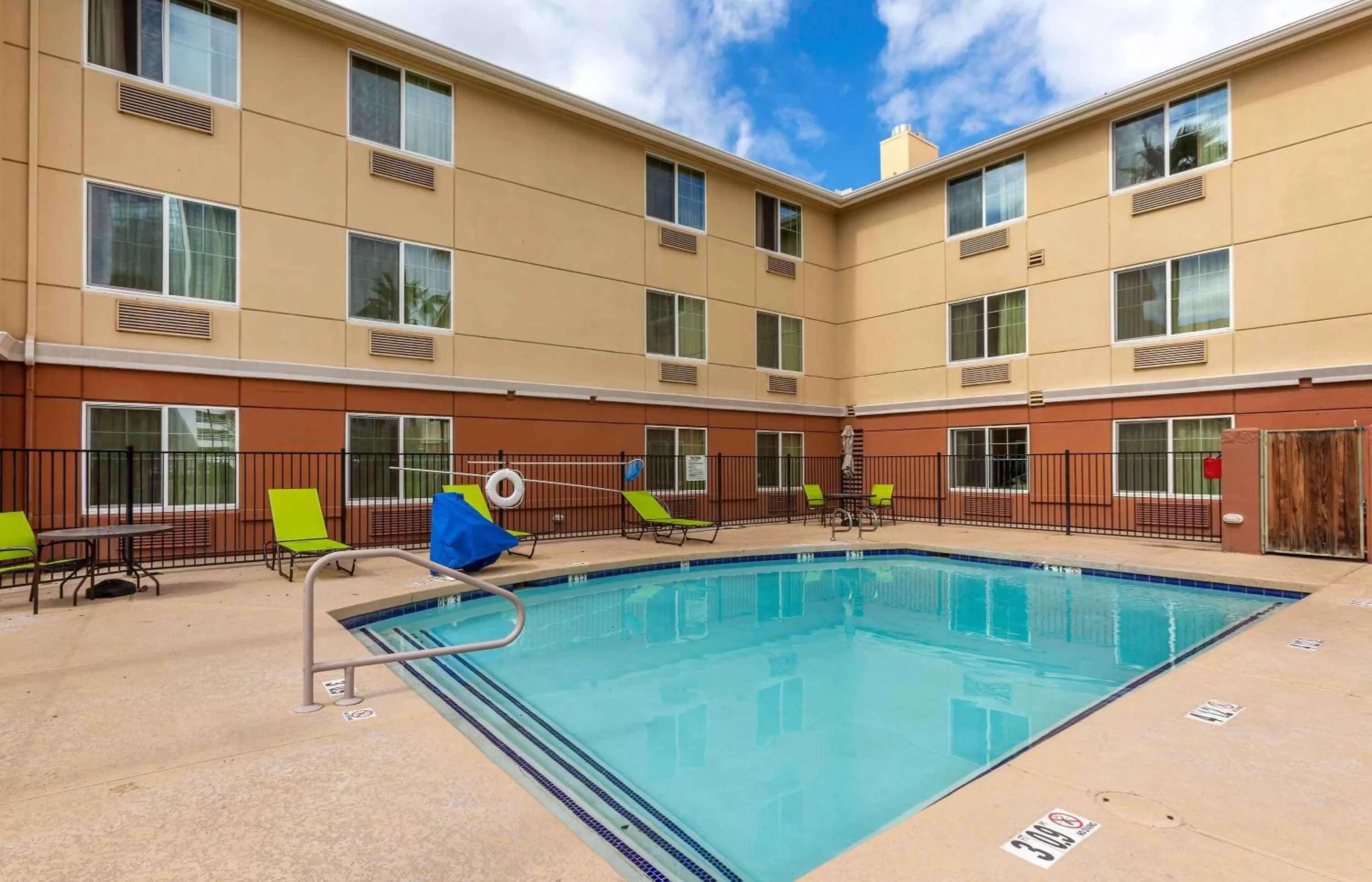 Pool view in Extended Stay America Suites - Phoenix - Midtown