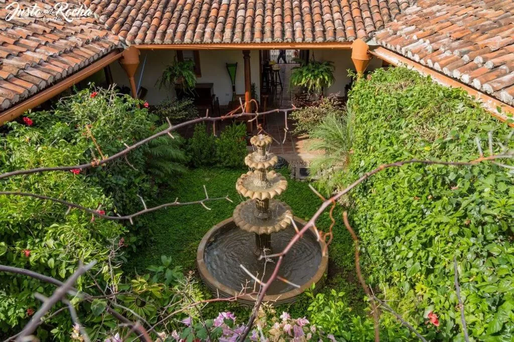 Patio in Hotel La Posada del Sol