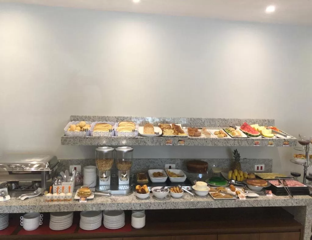 Breakfast in Jandira Premiêr Hotel