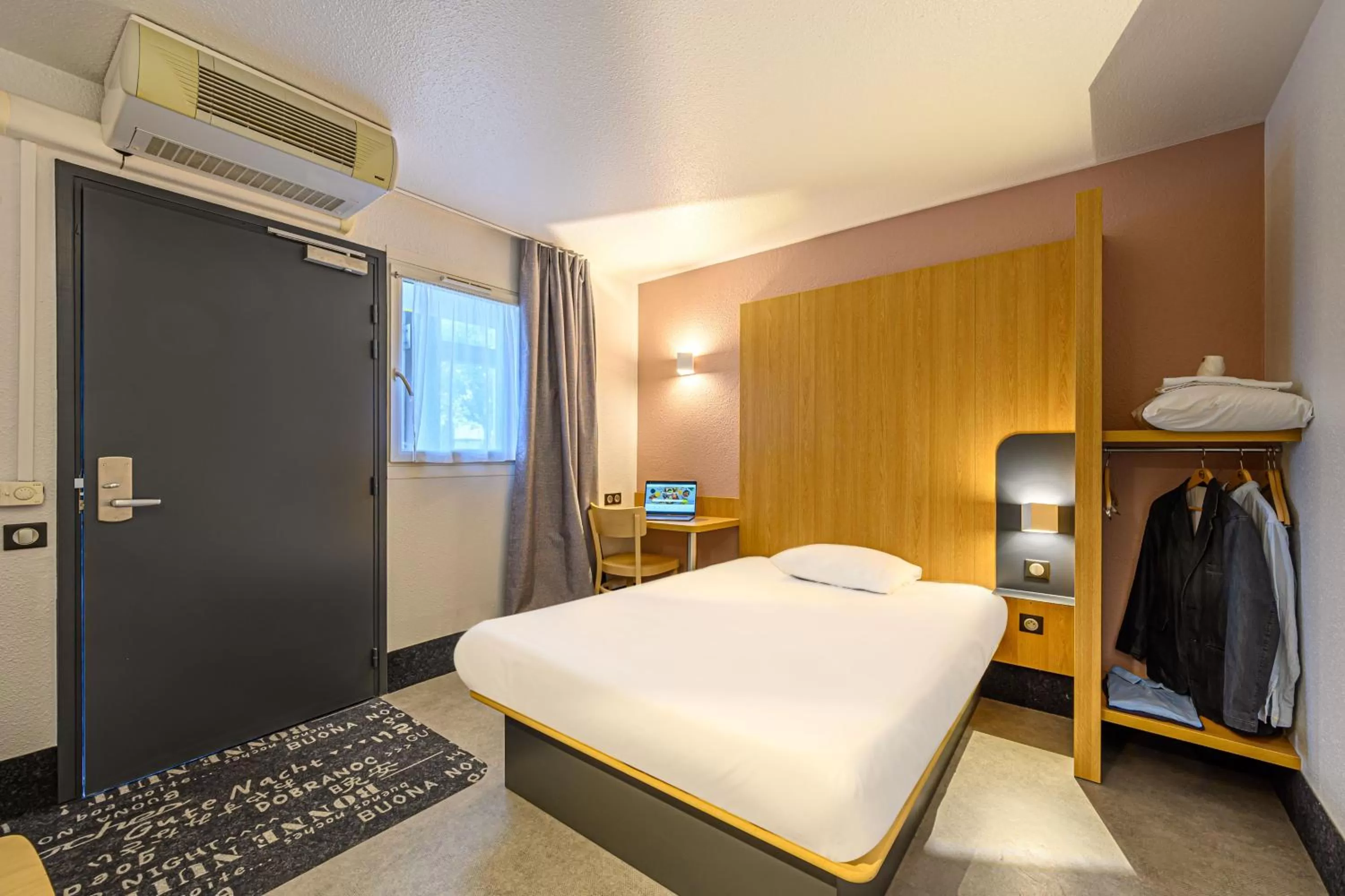 Double Room in B&B HOTEL Lorient Lanester