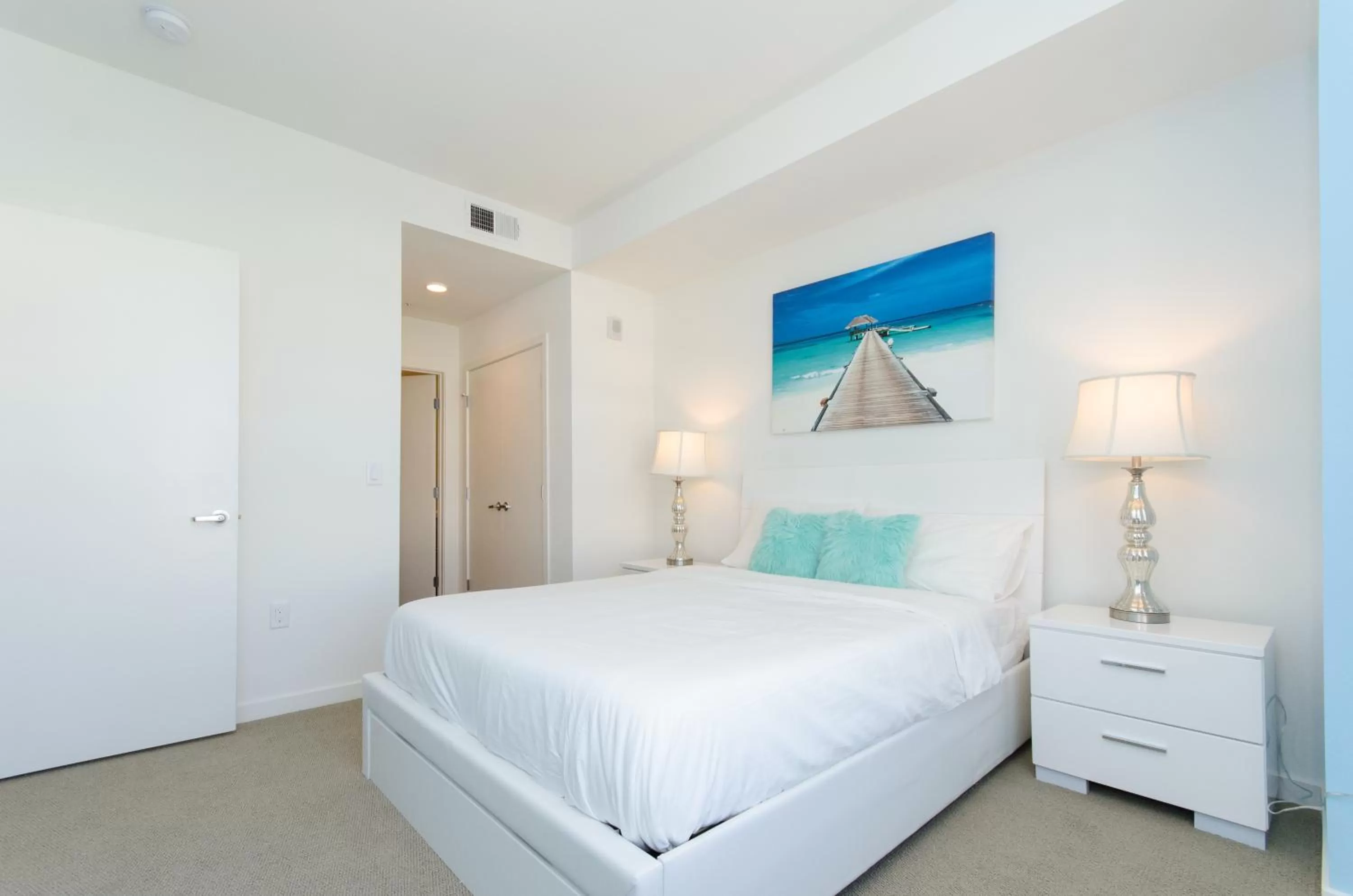 Bed in Modern Apartment Rentals