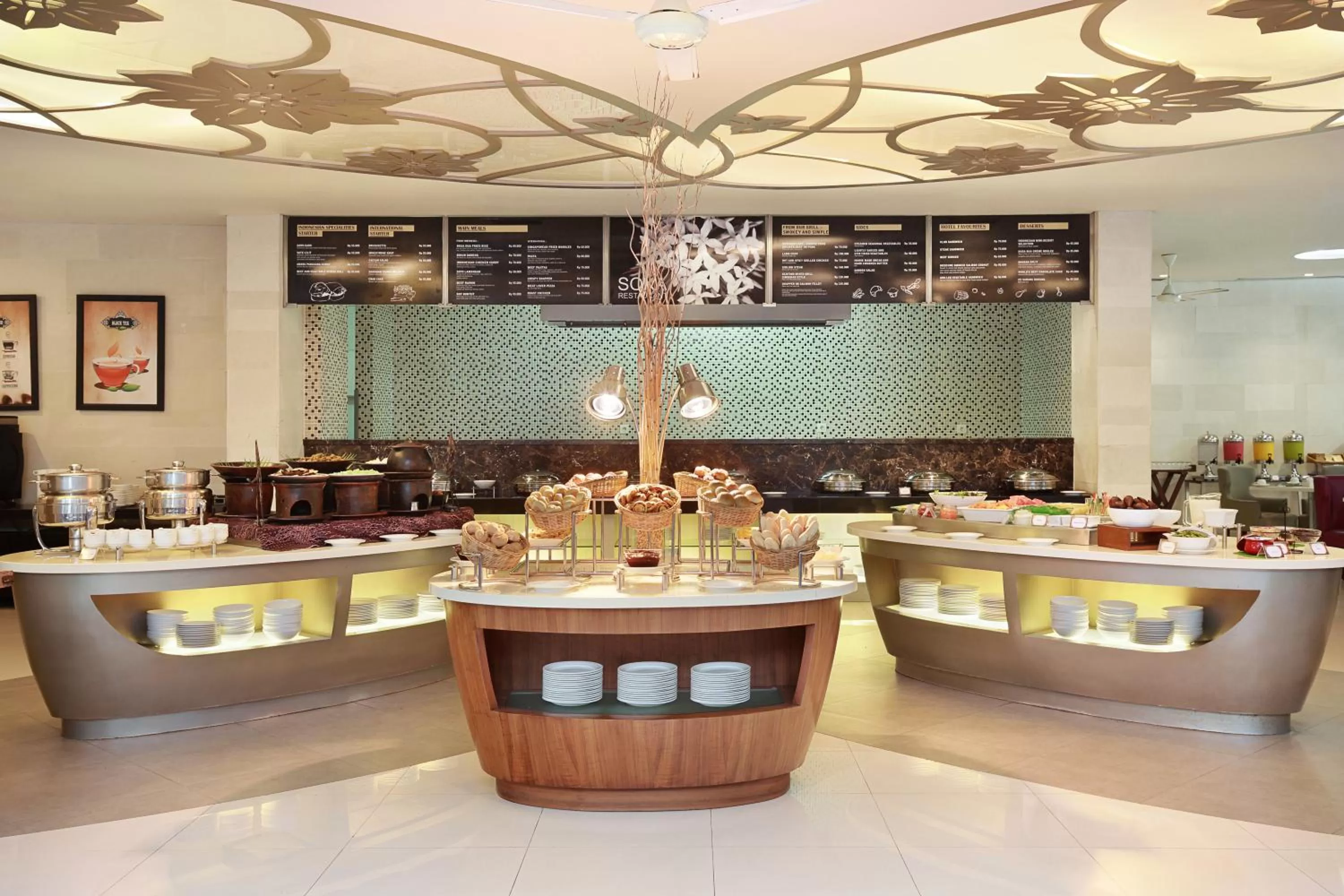 Restaurant/places to eat in Mercure Bali Nusa Dua