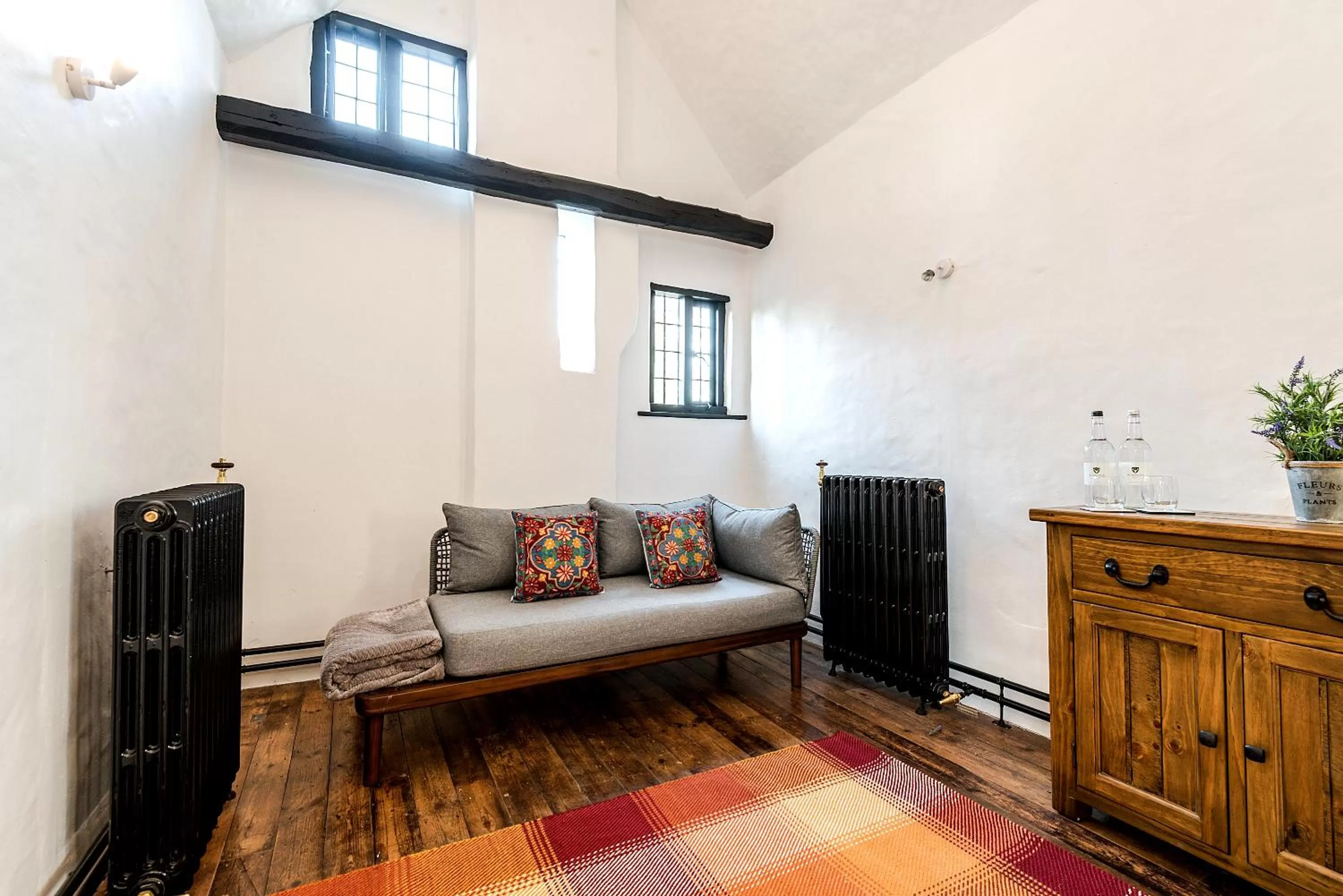 Bed in Burnside Hotel