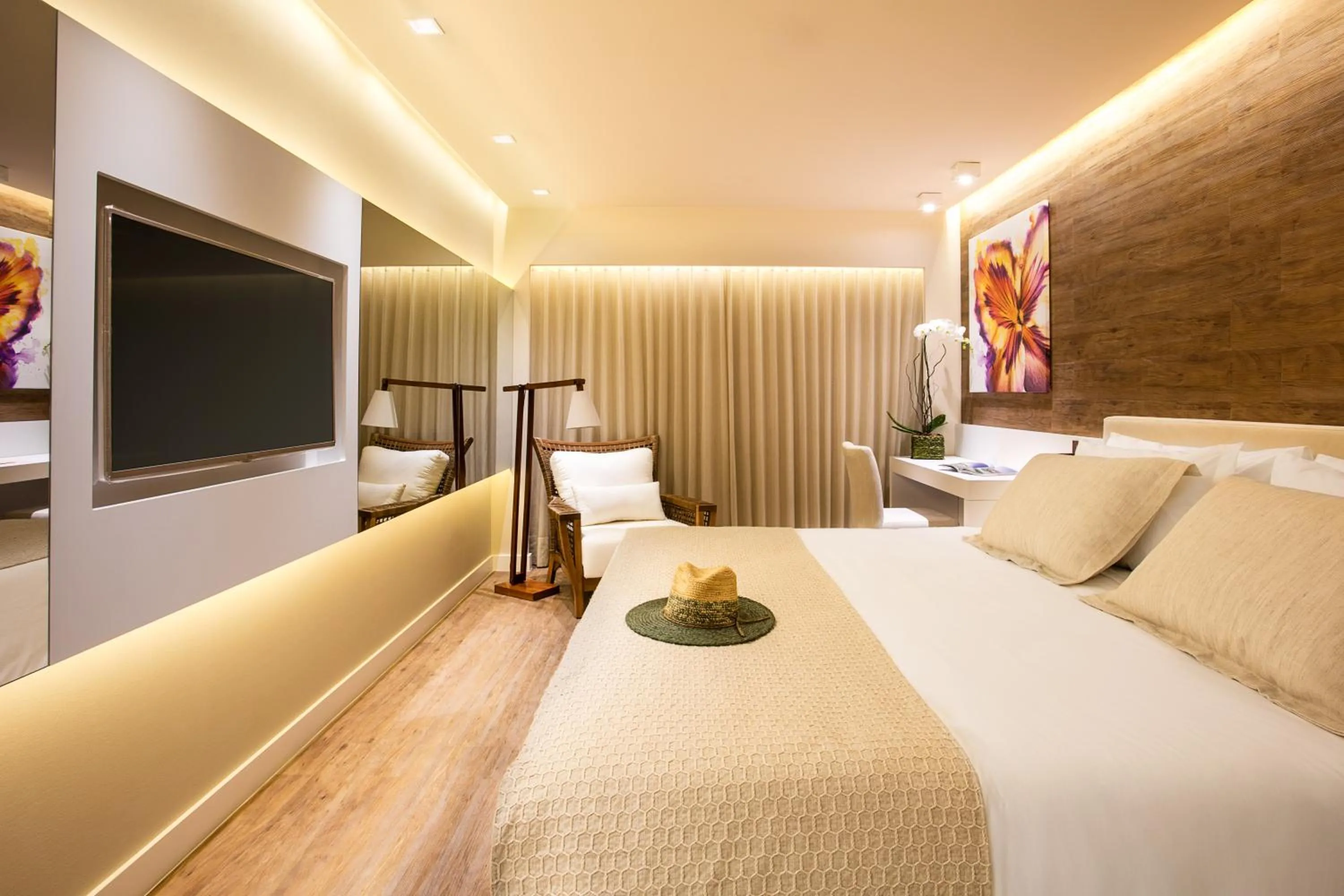 Deluxe Queen Room in Square Design Hotel