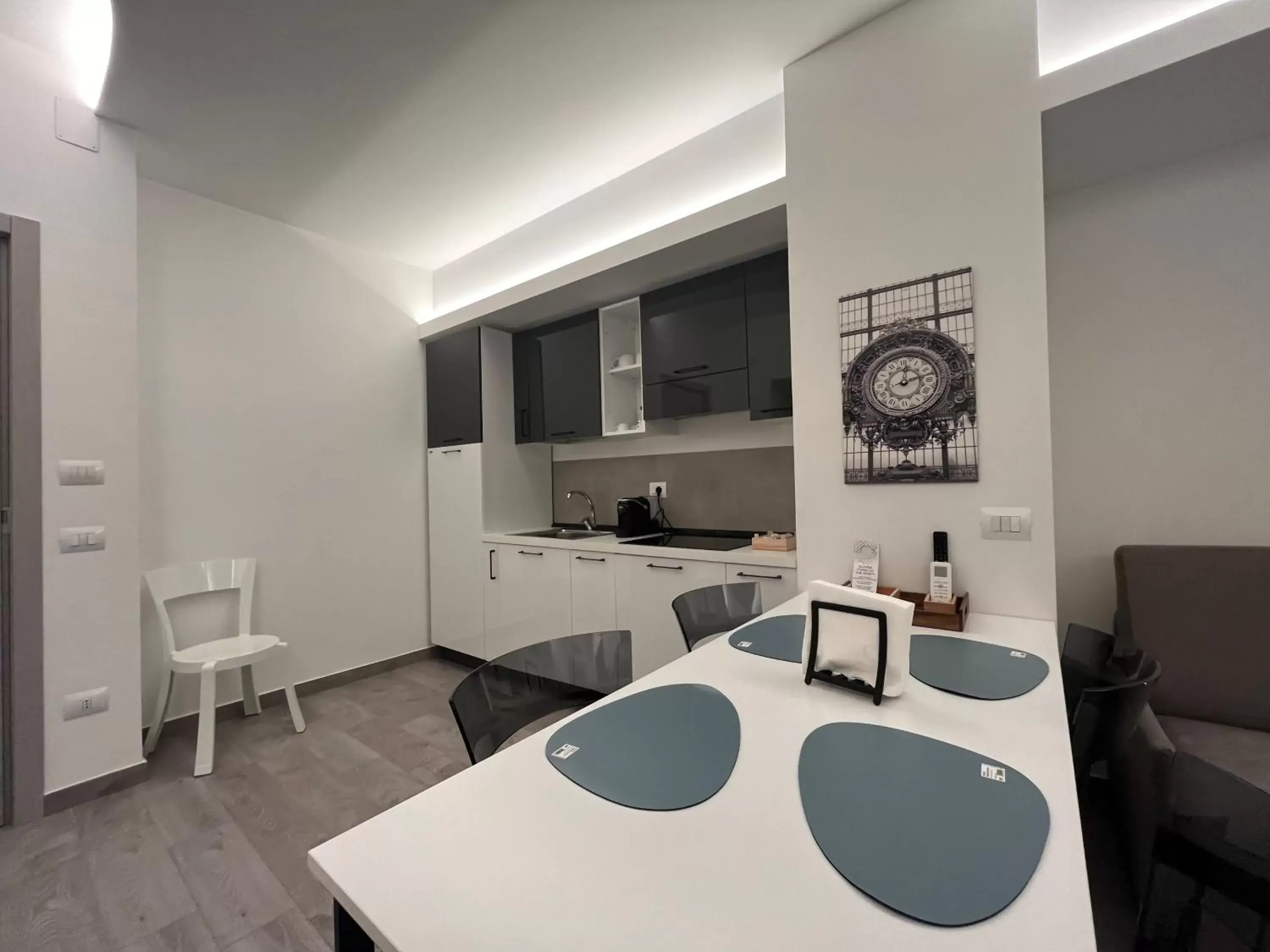 Large Double Room in La Casba Large Double Room in La Casba