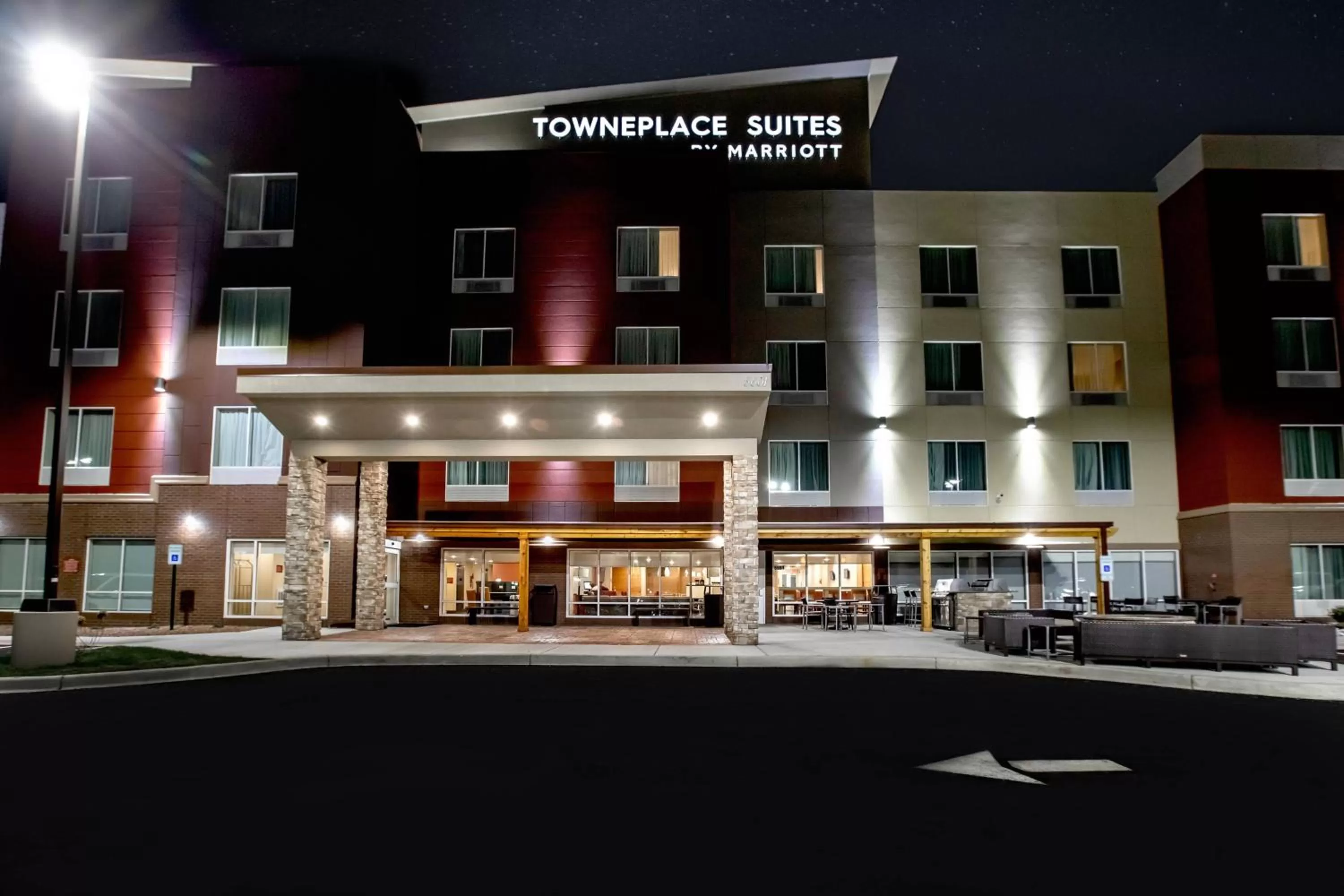Property building in TownePlace Suites by Marriott Louisville Airport