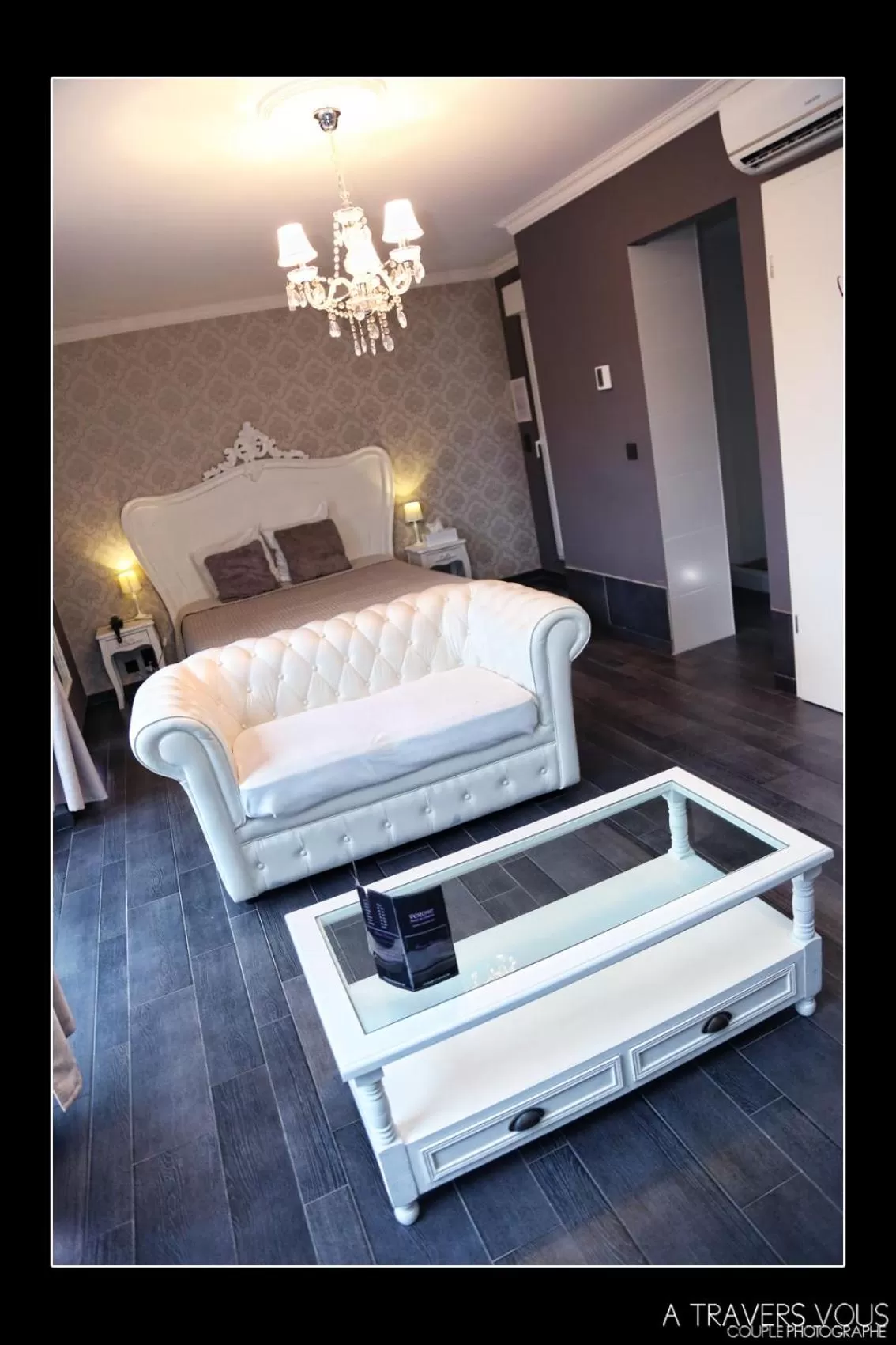 Bed in V E R O N E - Rooms & Suites - Liège - Rocourt