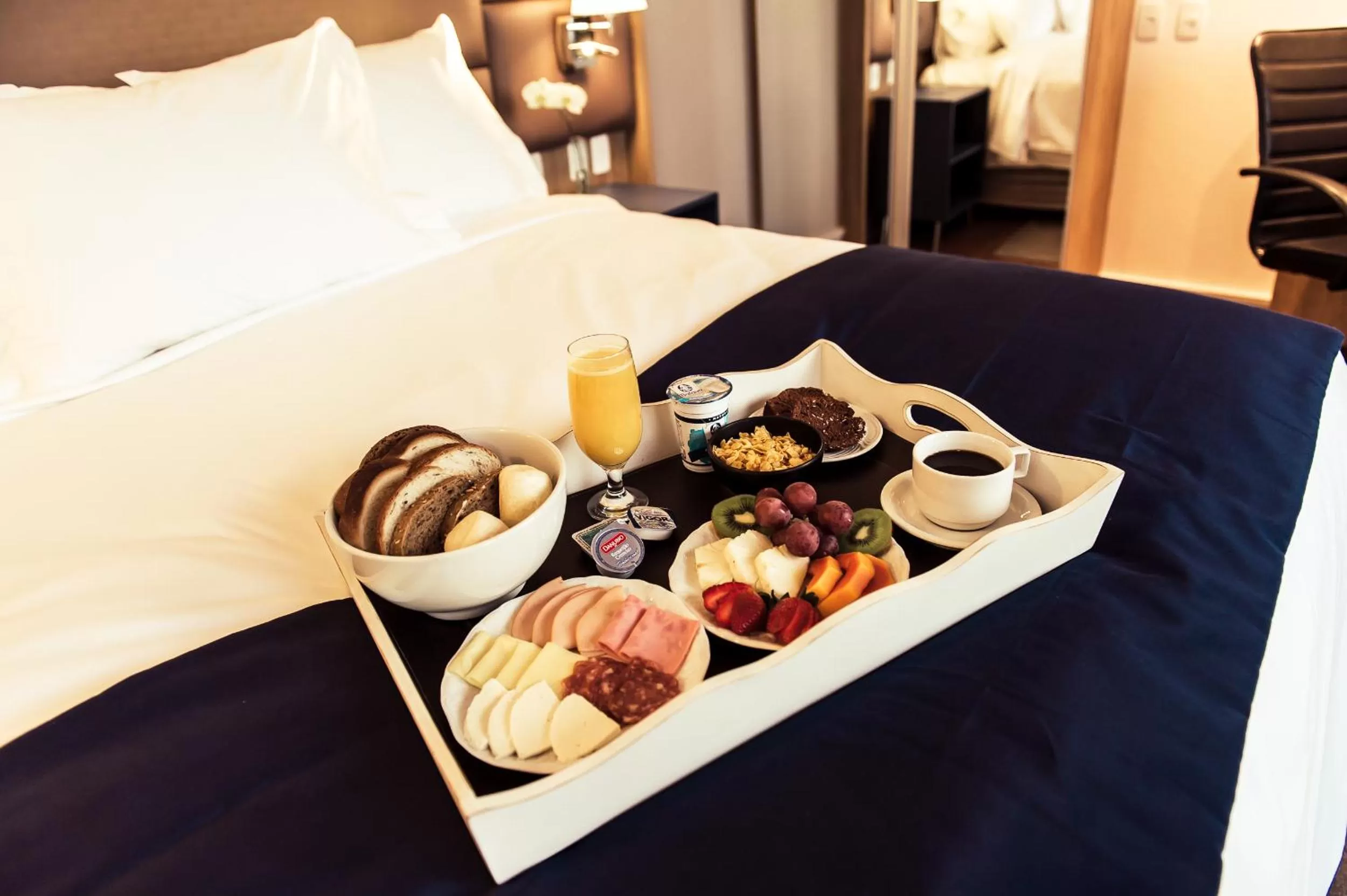 Food, Bed in Slaviero Porto Alegre Moinhos