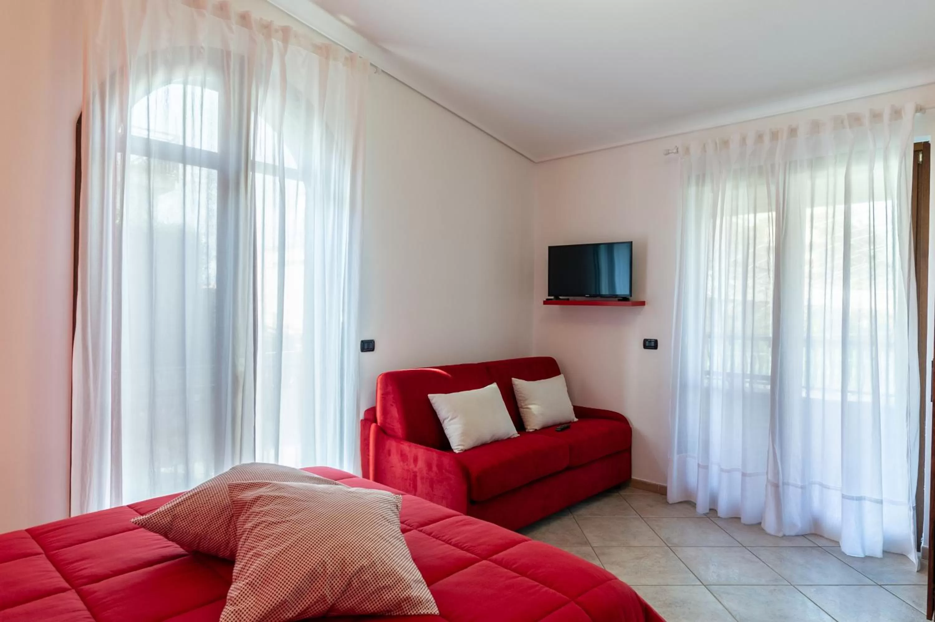 Photo of the whole room in Ohana Bed and Breakfast