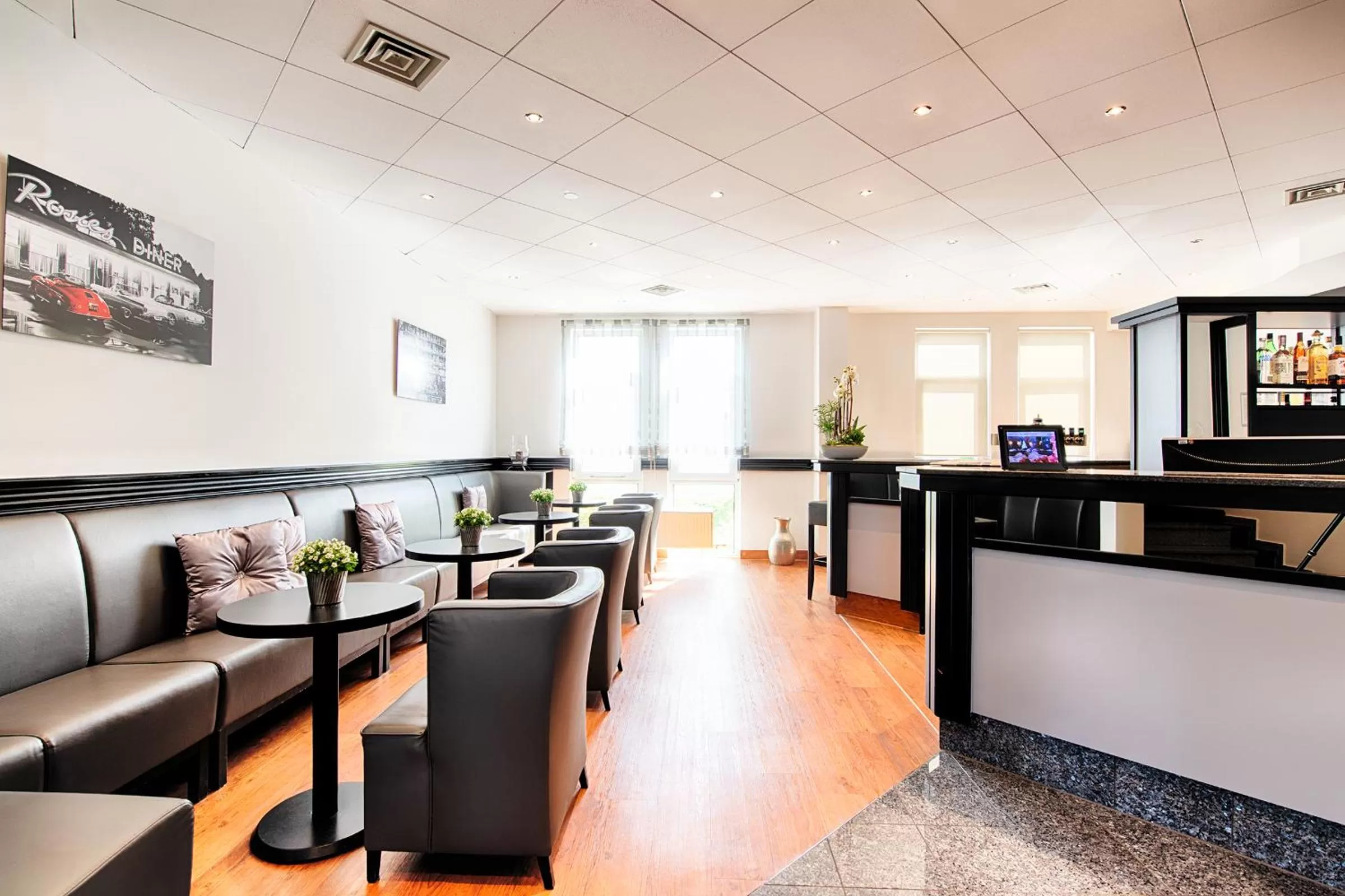 Lounge or bar in ACHAT Hotel Hockenheim