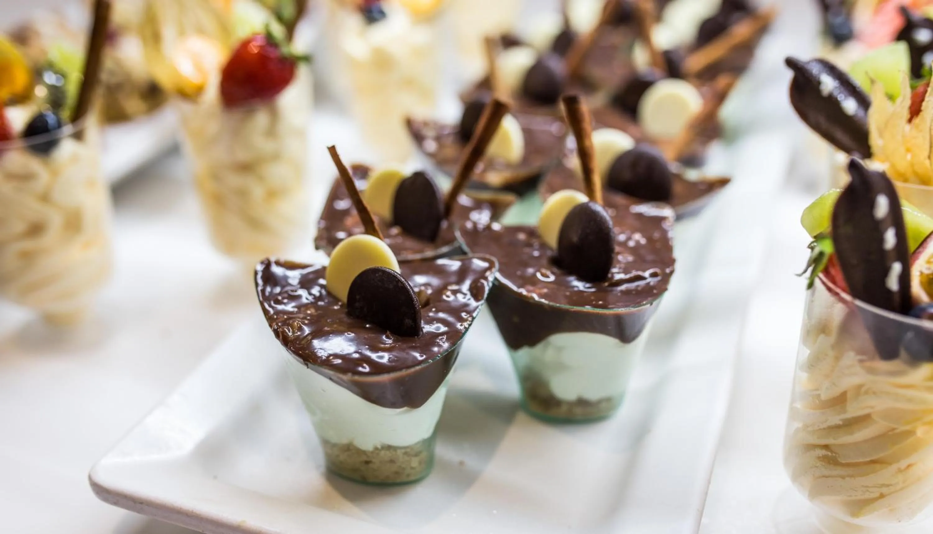 Restaurant/places to eat in The Views Oasis