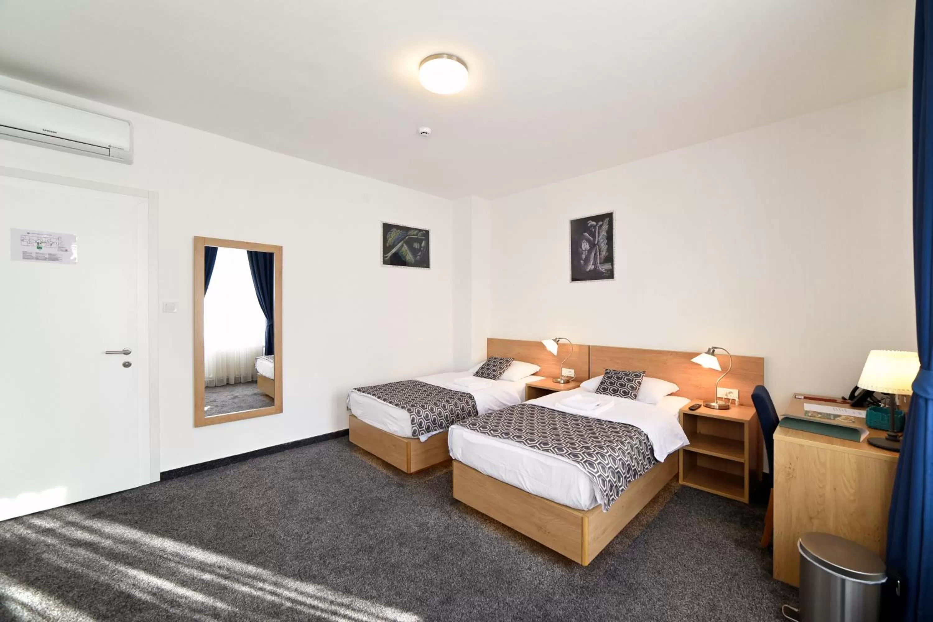 Bedroom, Bed in Hotel Orient Zagreb