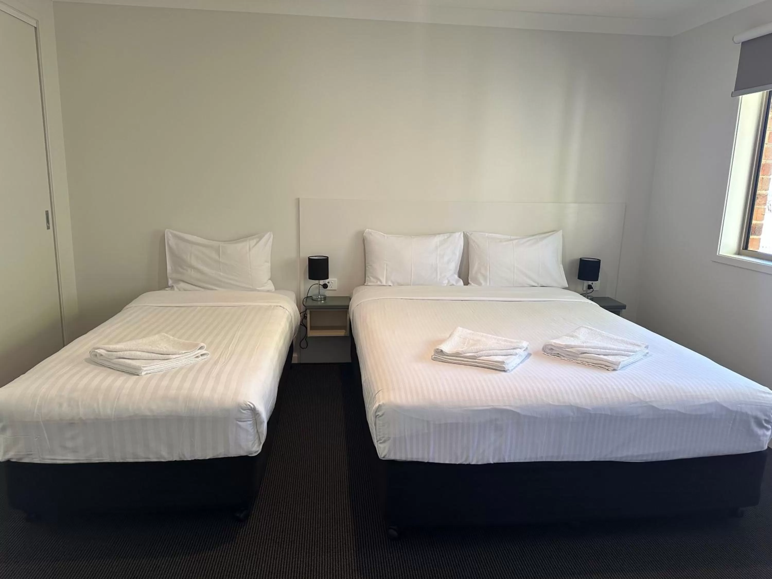 Bed in Golf View Motel