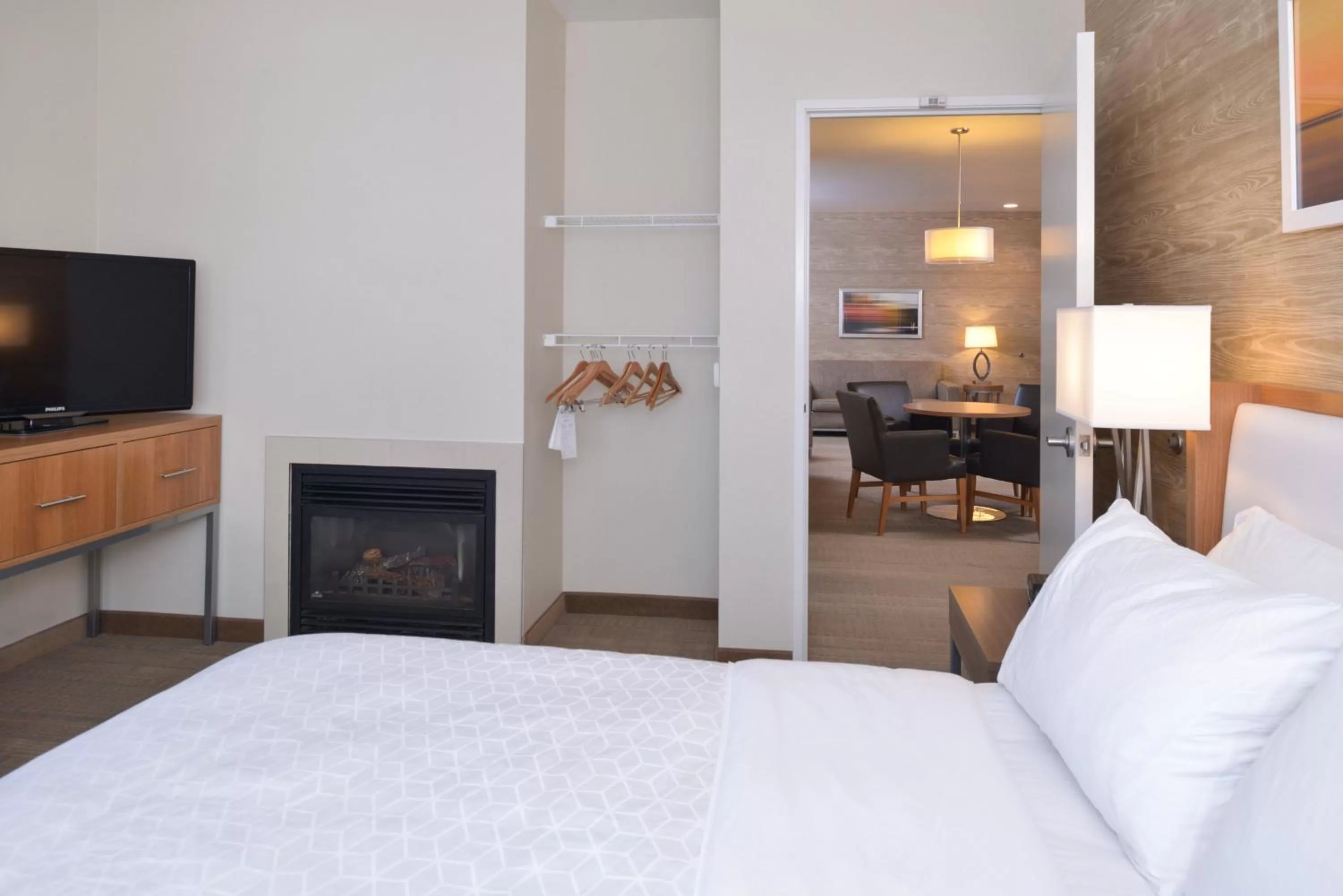 Photo of the whole room, Bed in Holiday Inn Express Pocatello by IHG