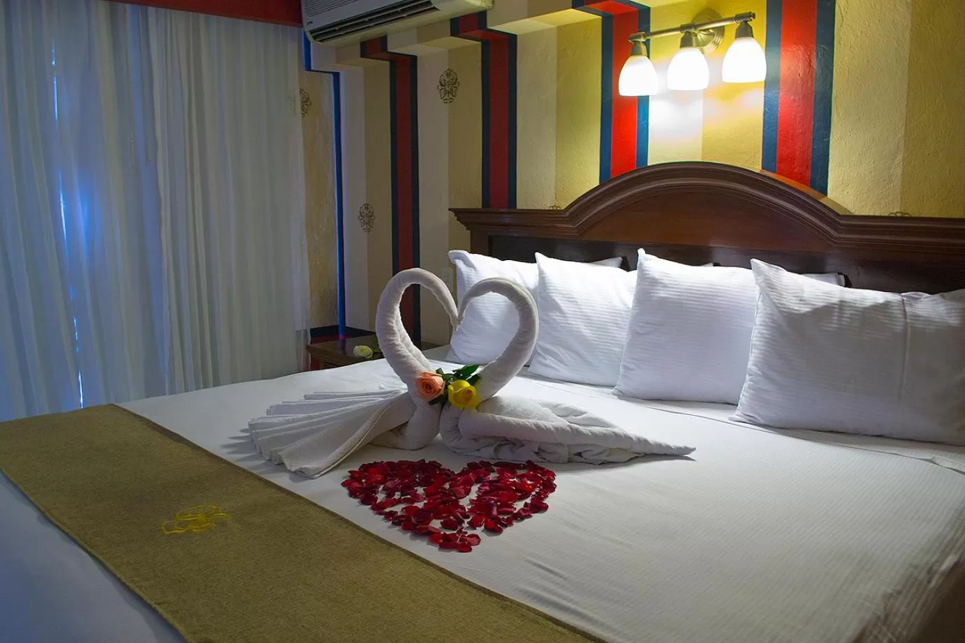 Bed in Hotel Plaza Colonial