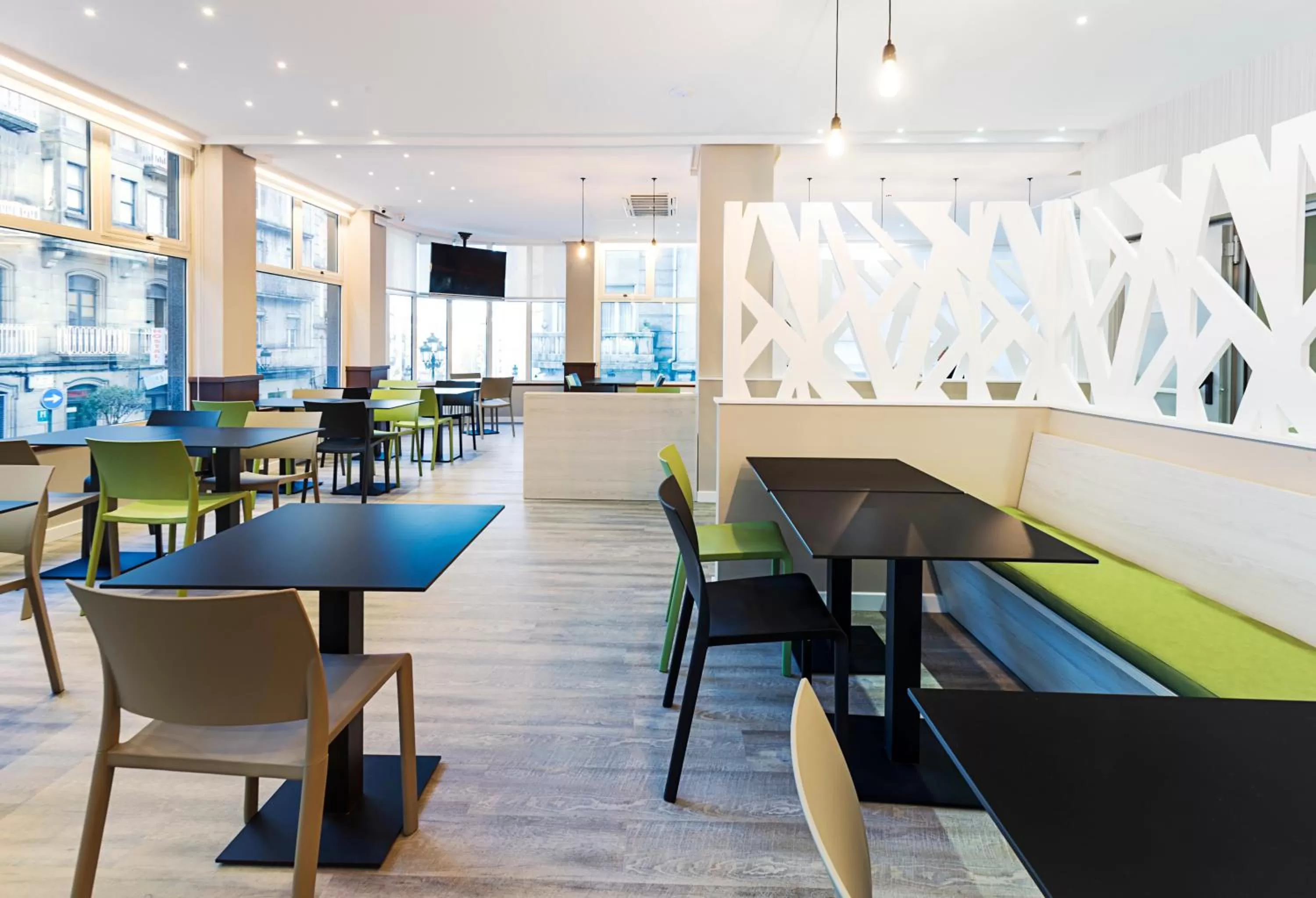 Lounge or bar in B&B HOTEL Vigo