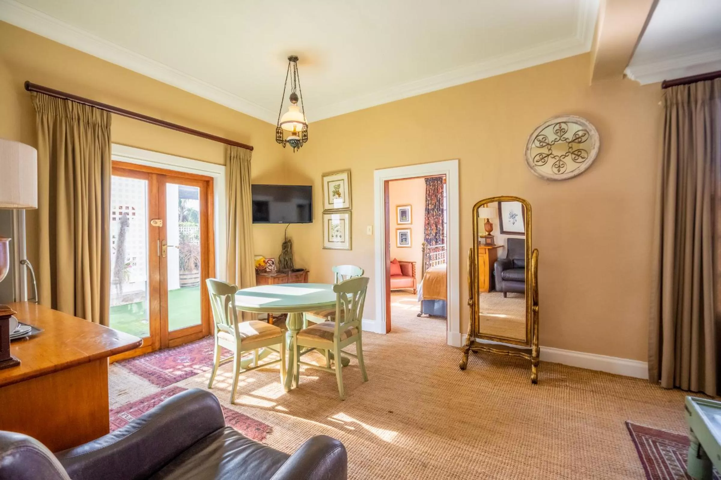 Dining area in Holland House B&B