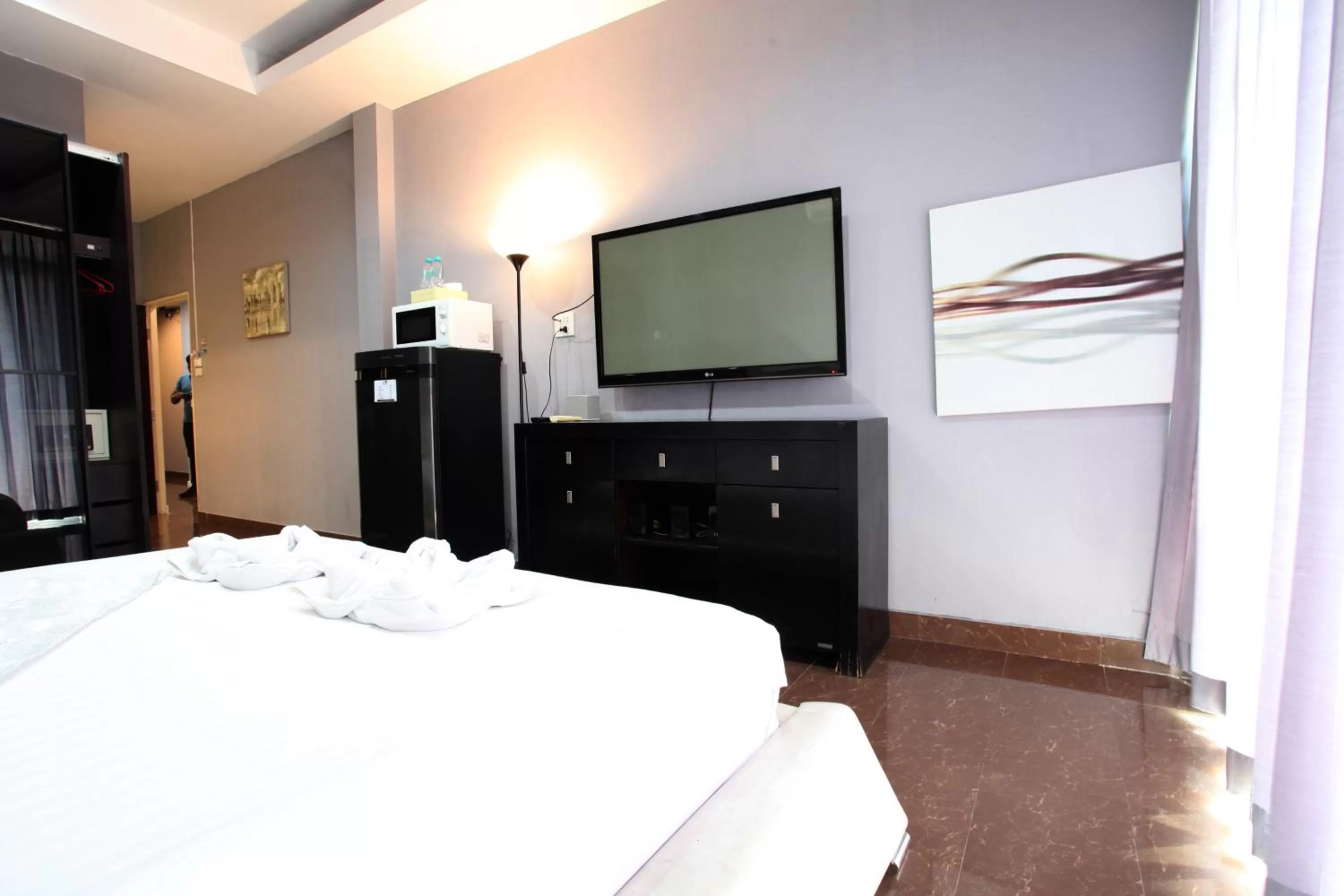 TV/Entertainment Center in DEL MAR RESIDENCE