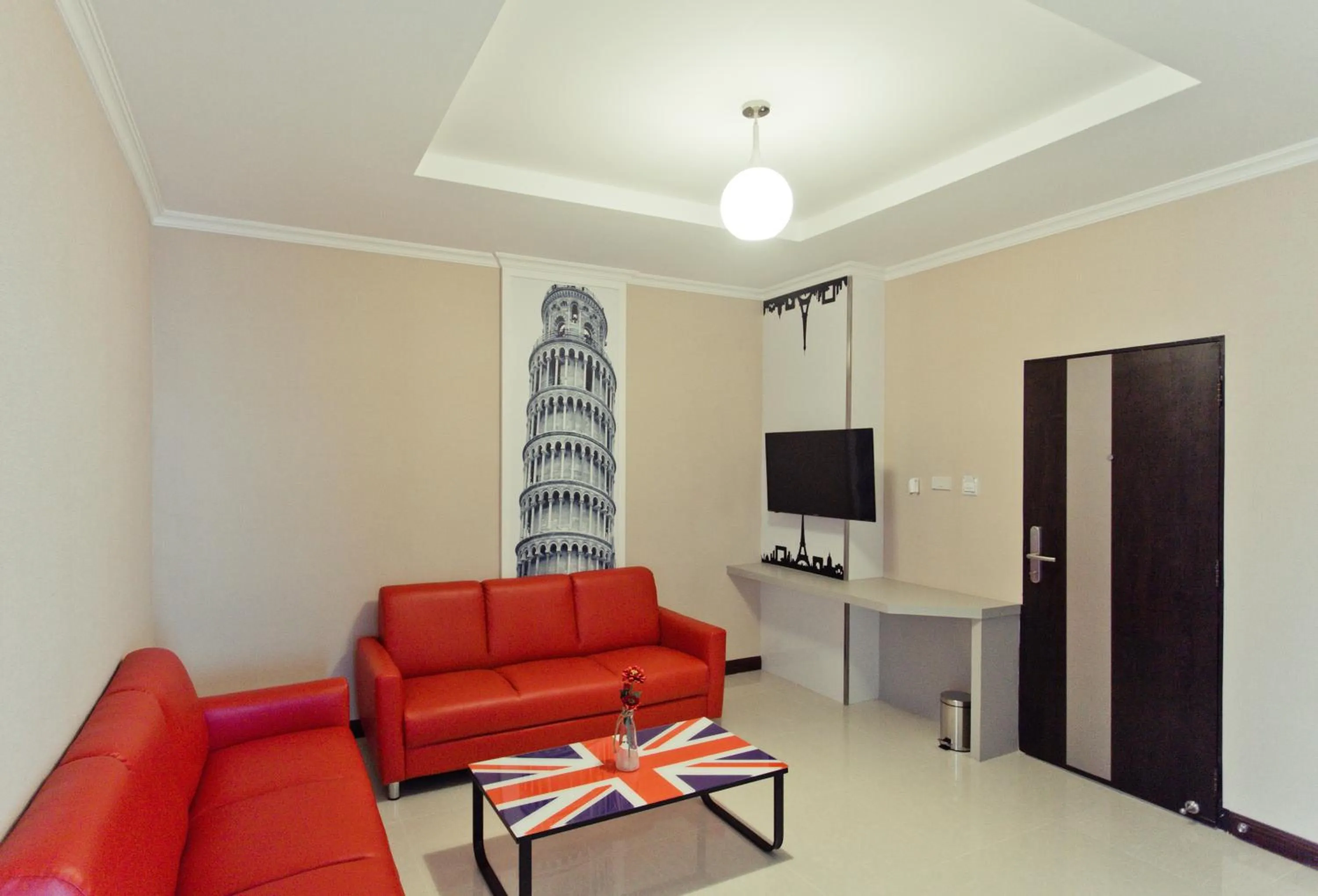 Photo of the whole room in The Proud Hotel