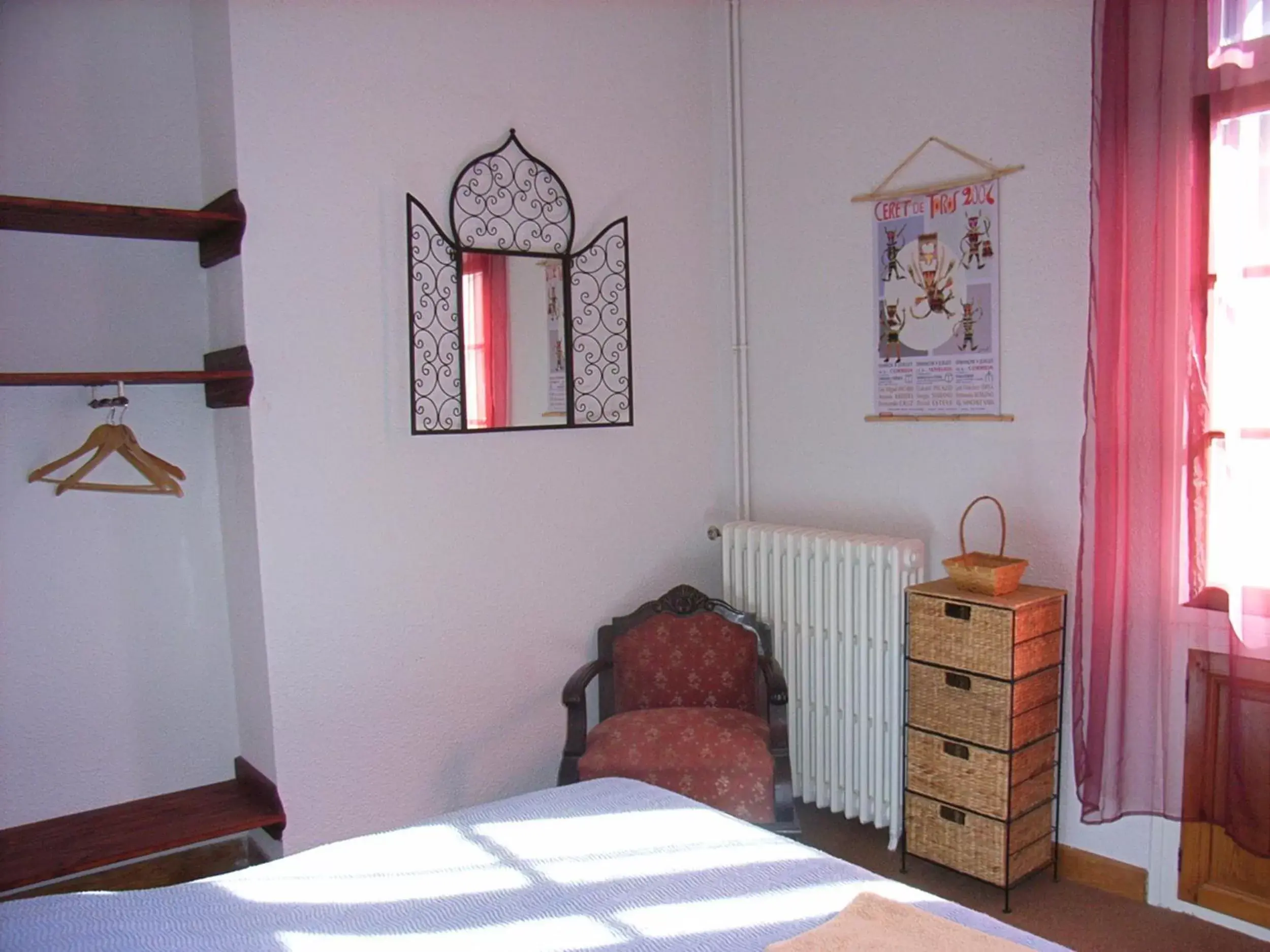 Double Room with Private Bathroom in L'Escalivade Double Room with Private Bathroom in L'Escalivade