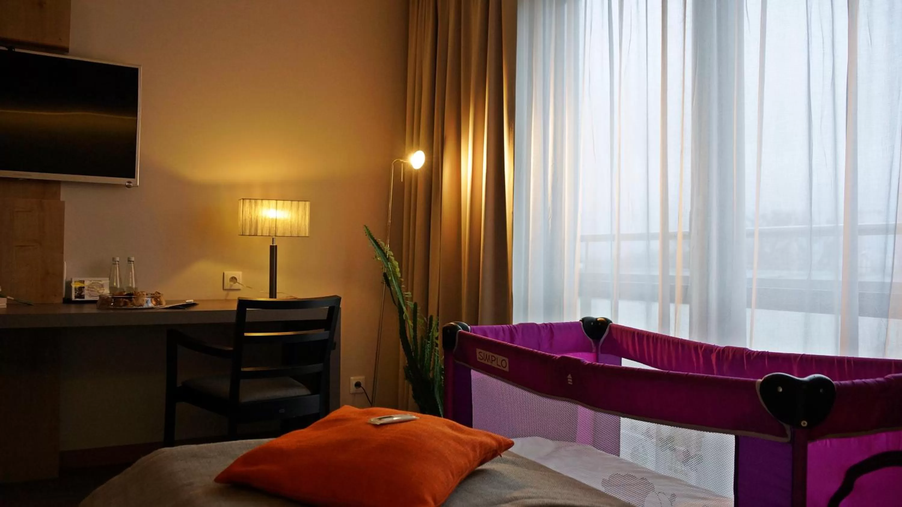 Photo of the whole room, Bed in Hotel Forza