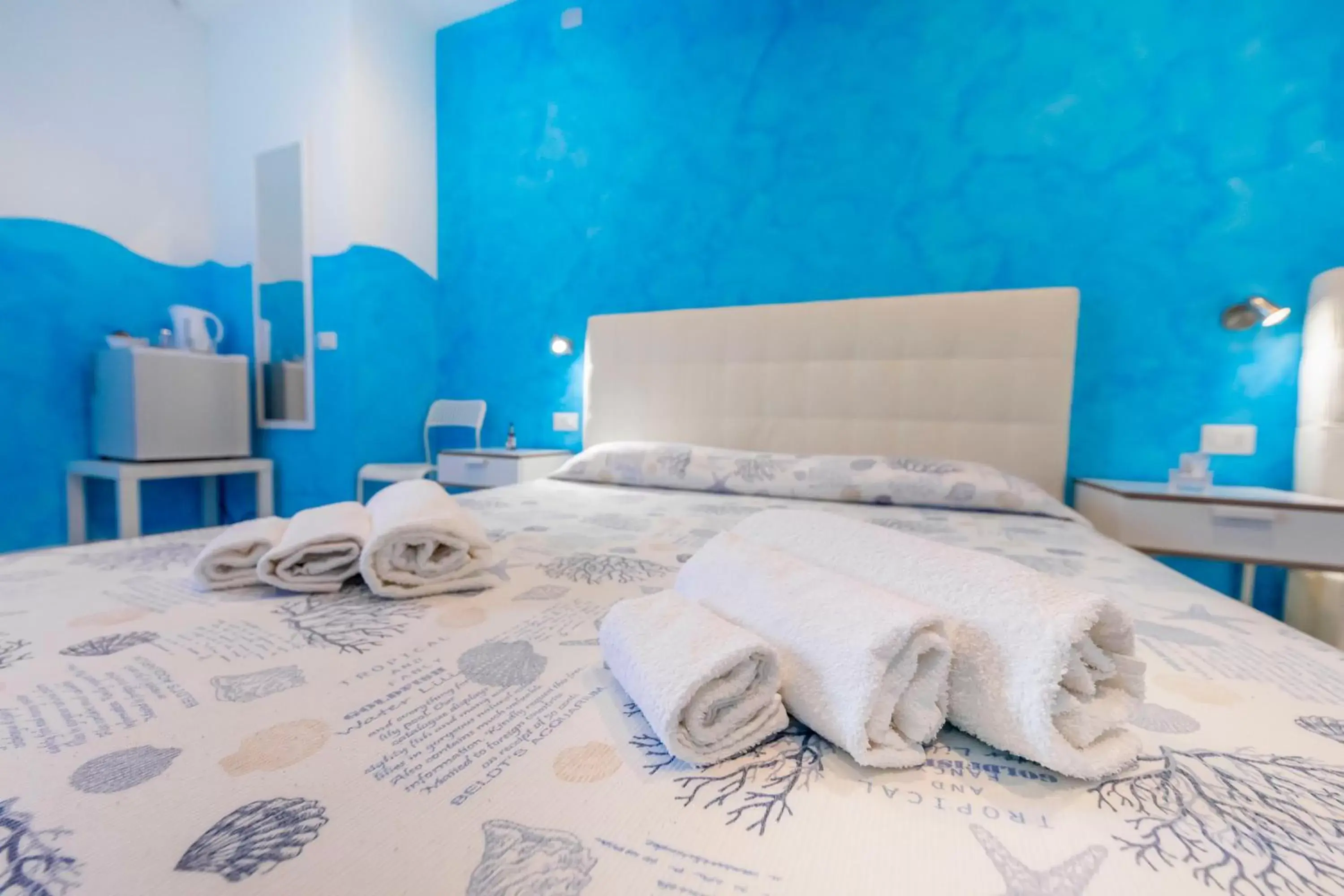 Classic Triple Room in Borgo Marino Suite B&B Classic Triple Room in Borgo Marino Suite B&B