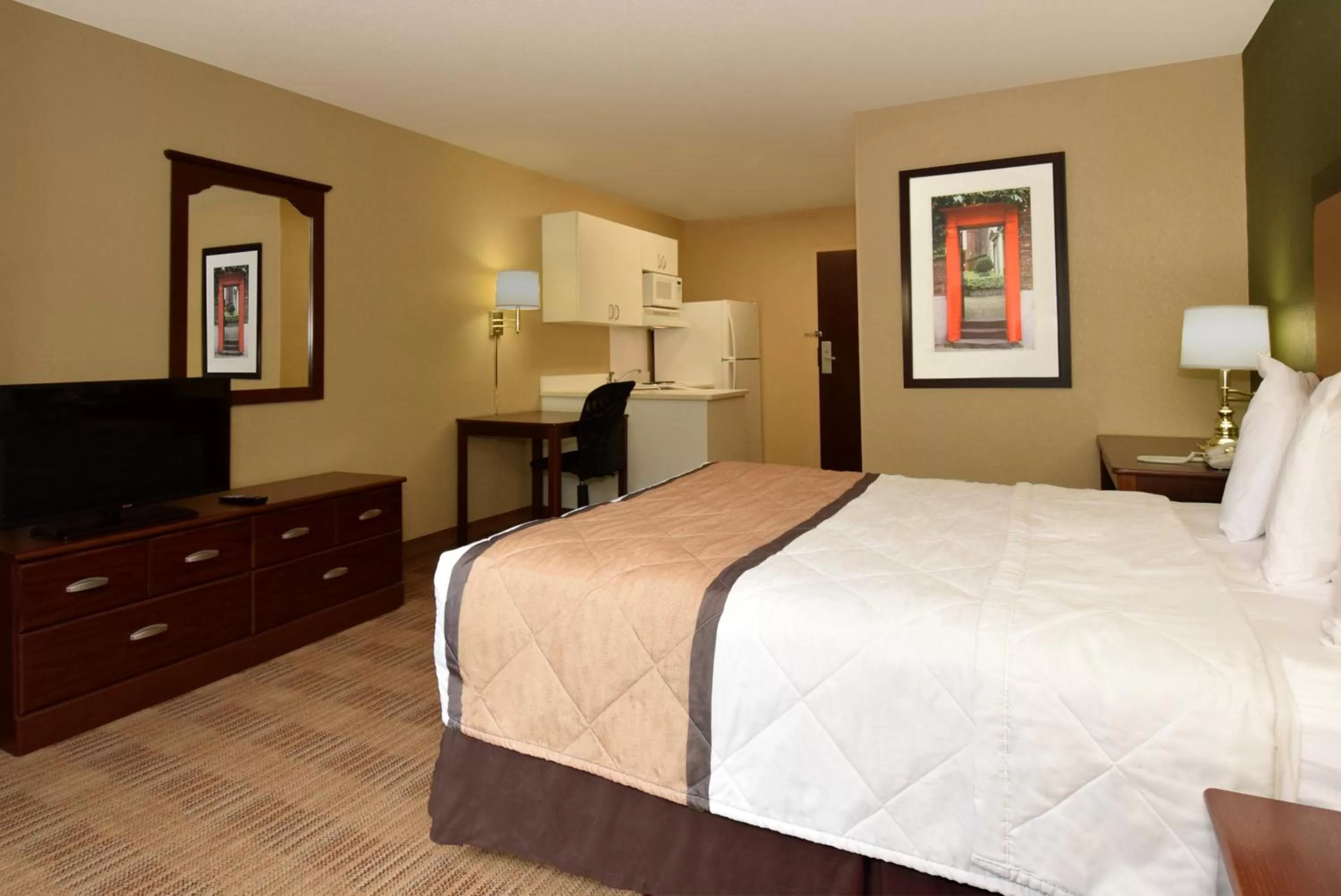 Bed in Extended Suites - Orange County - Anaheim Hills