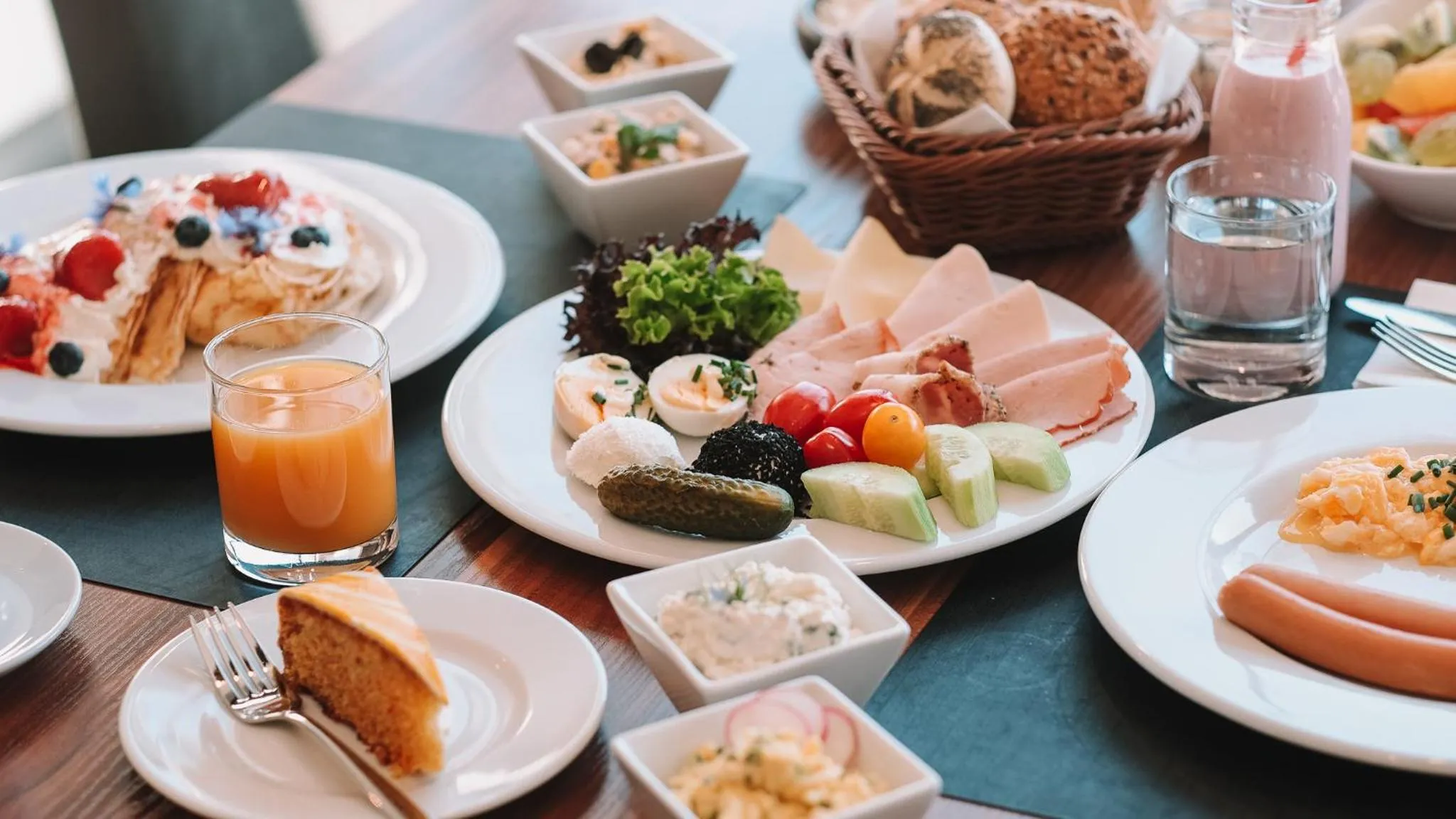 Breakfast in Warsaw Plaza Hotel