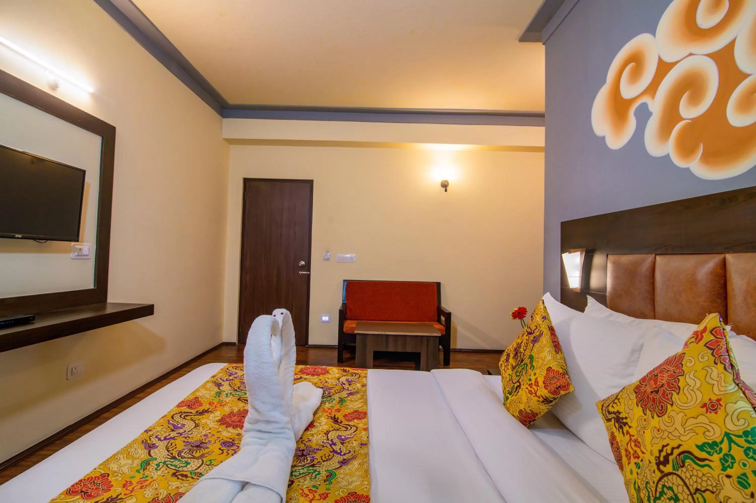 Bedroom, Bed in Muscatel Grand Silkroute - 300 Mts from MG Marg