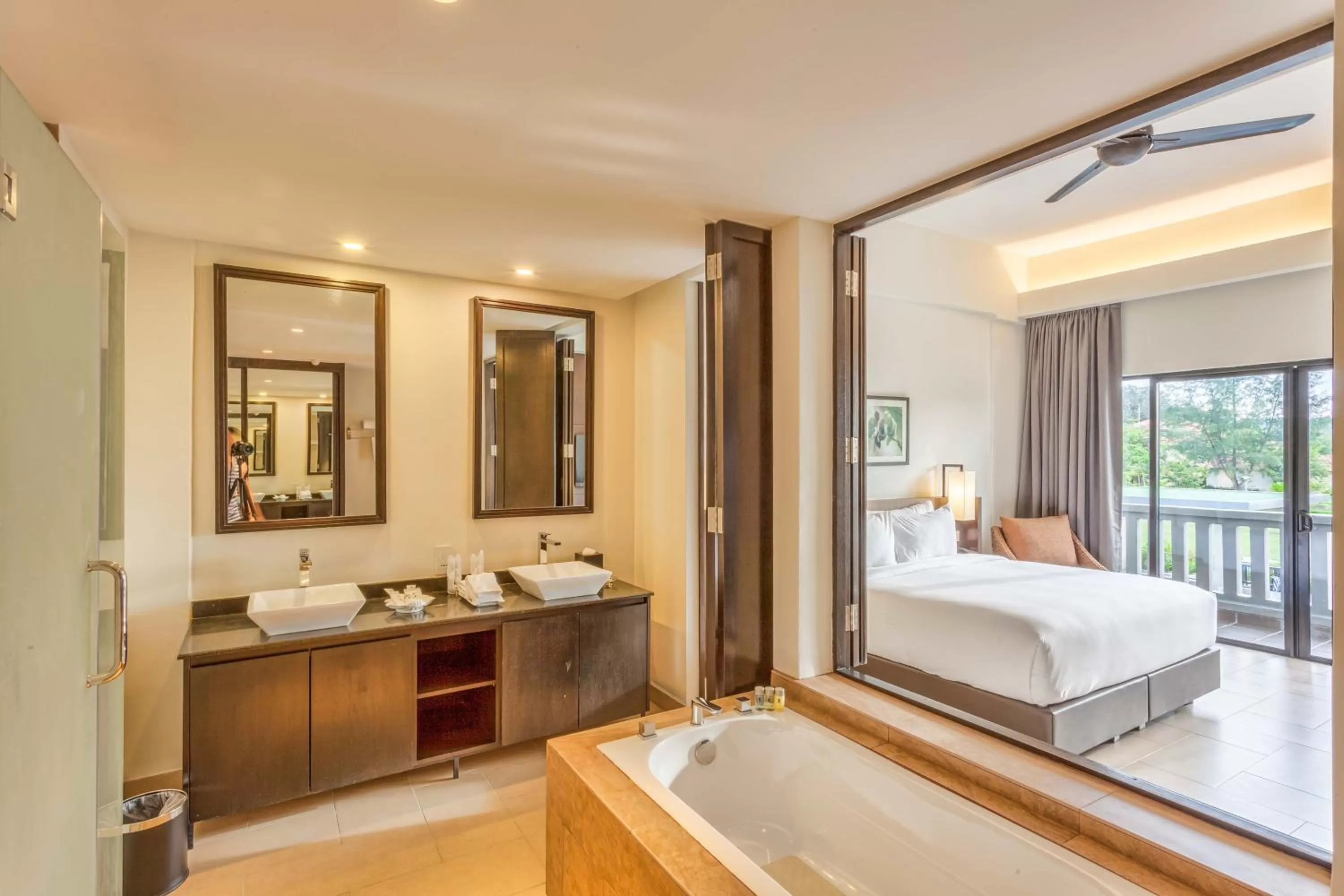 Bed in Camar Resort Langkawi