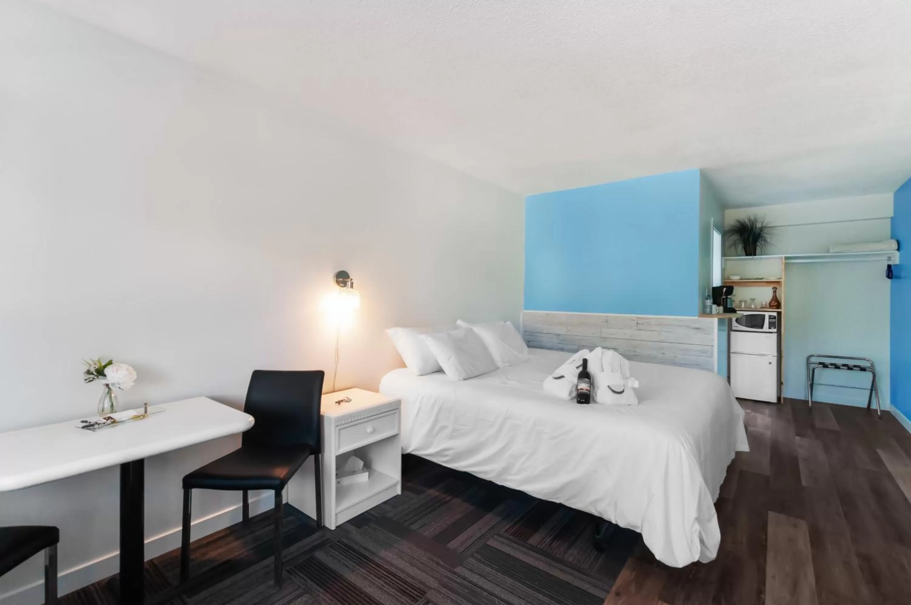 King Room in Okanagan Lakefront Resort