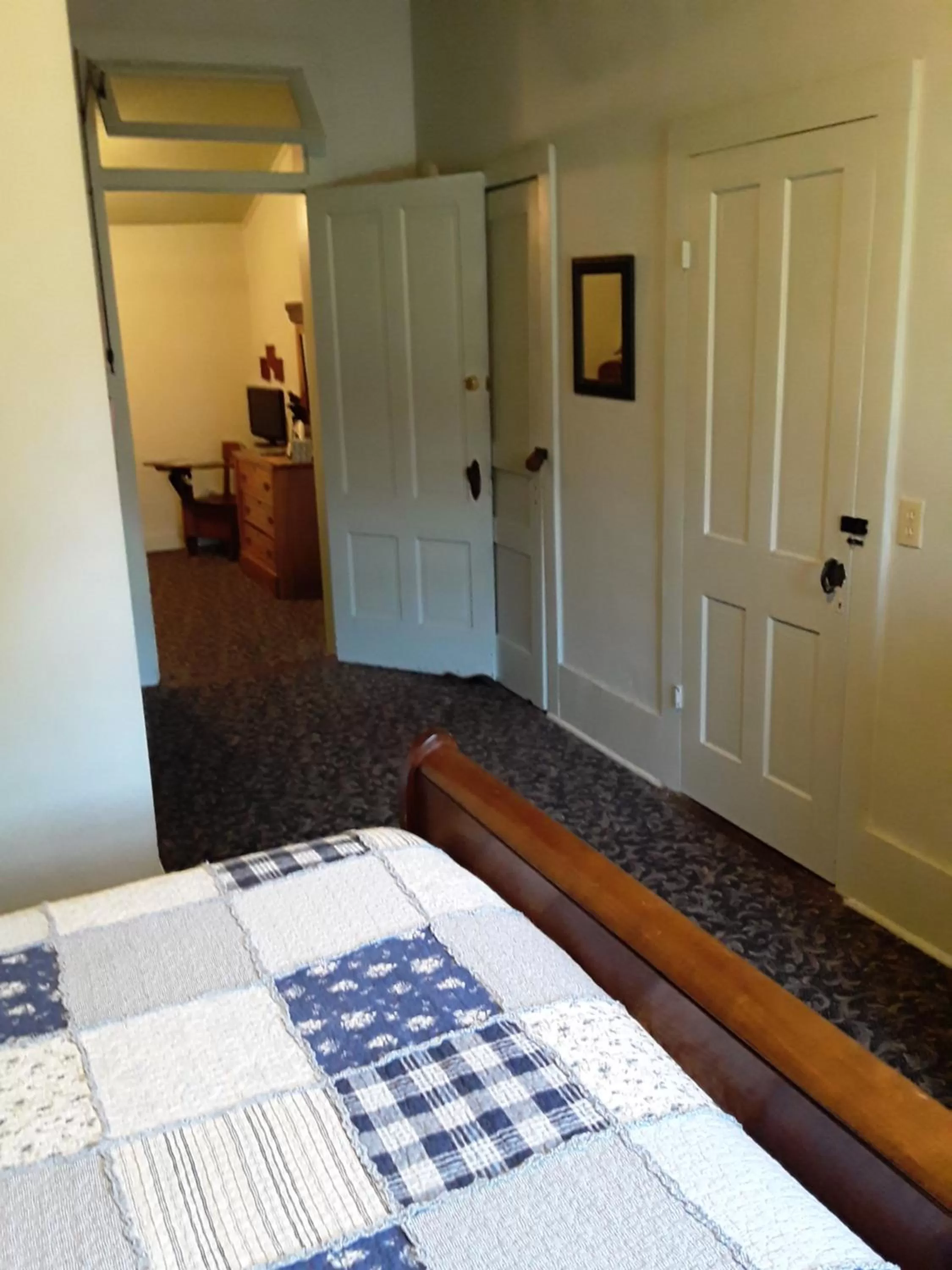 Bedroom, Bed in Hall Place B&B