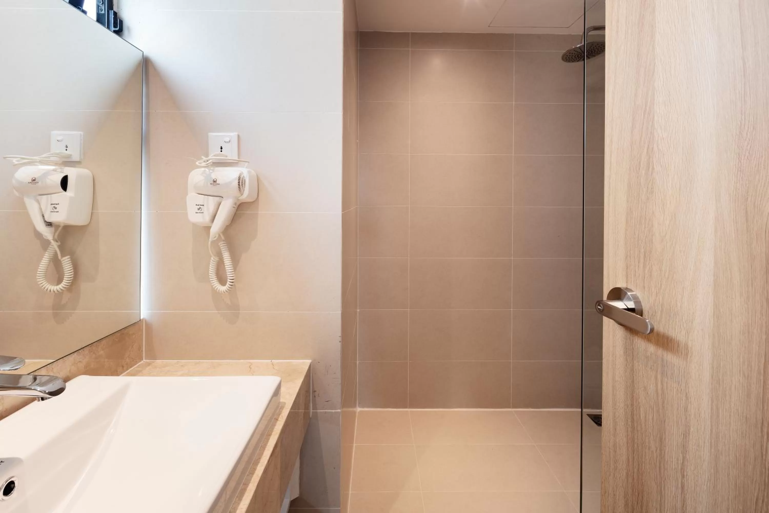 Bathroom in VENTANA NHA TRANG HOTEL