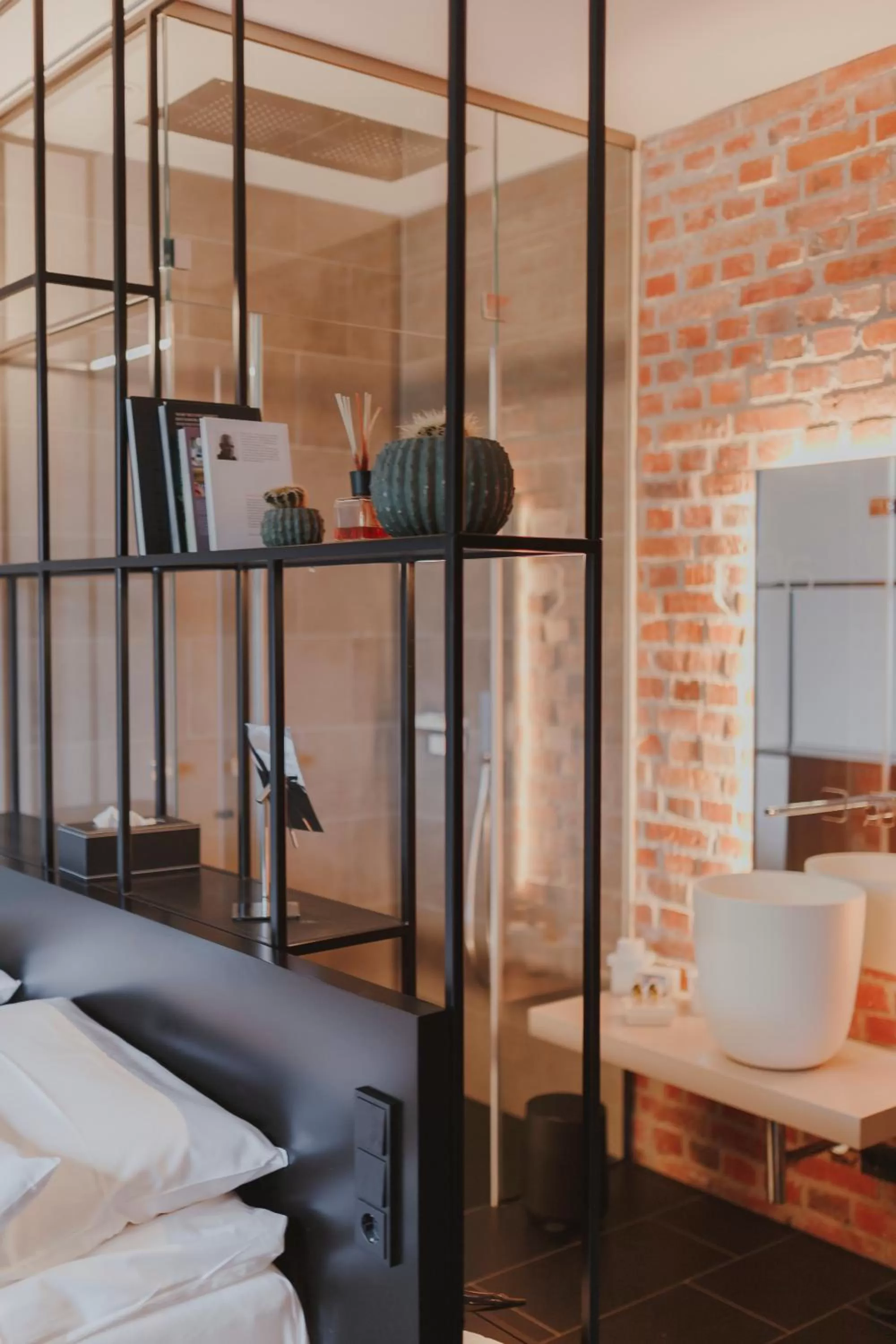 Bed in Mittermeiers Alter Ego