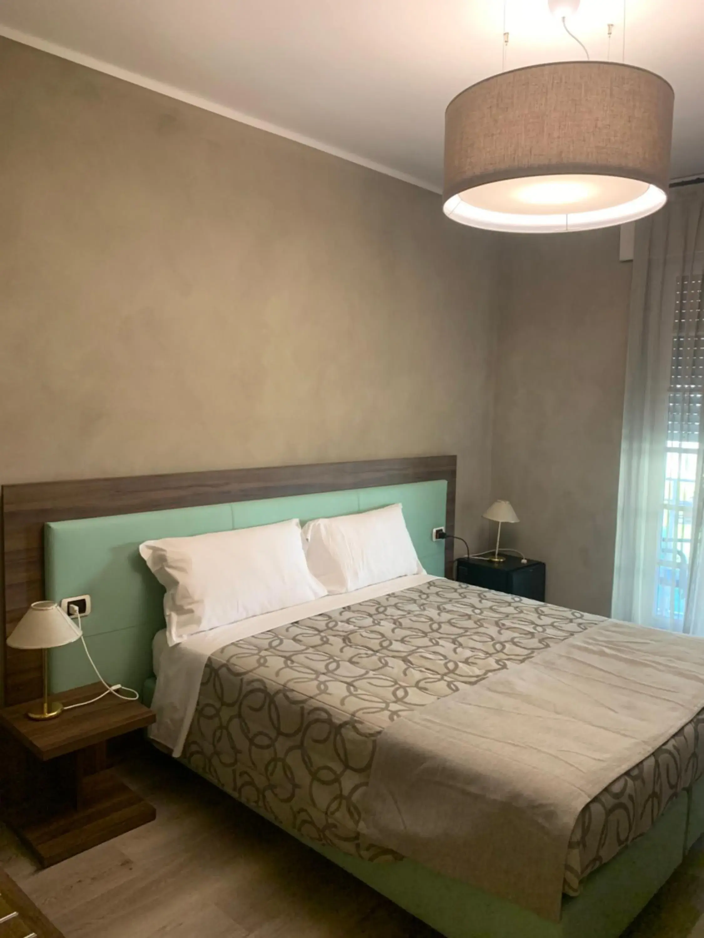 Superior Double or Twin Room with Extra beds - Street Side in Hotel Conca D'Oro ***S Superior Double or Twin Room with Extra beds - Street Side in Hotel Conca D'Oro ***S