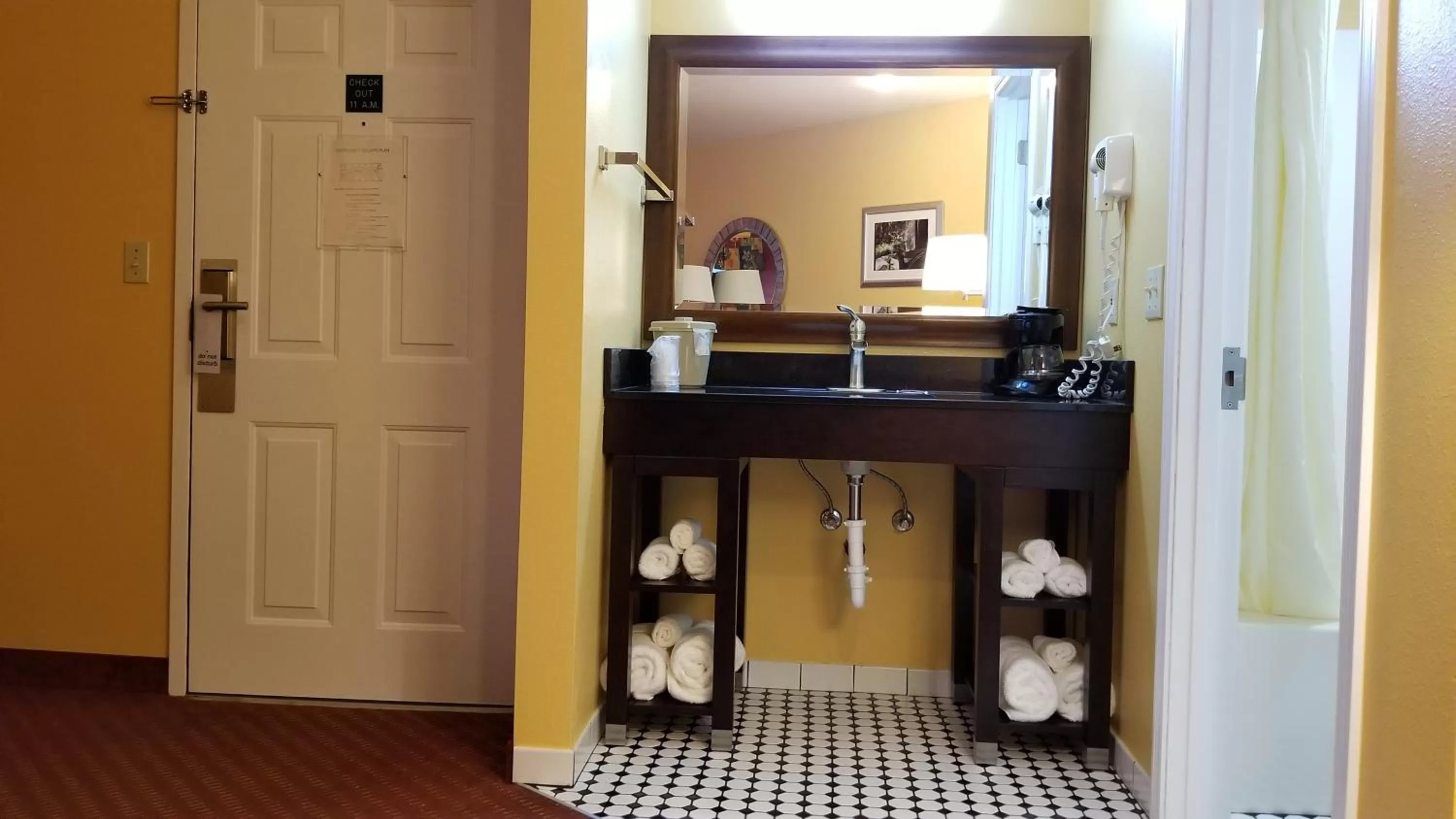 Bathroom in Dew Drop Inn