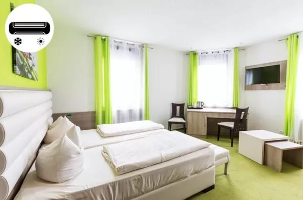 Bed in Bavaria Hotel Münchner Hof Superior