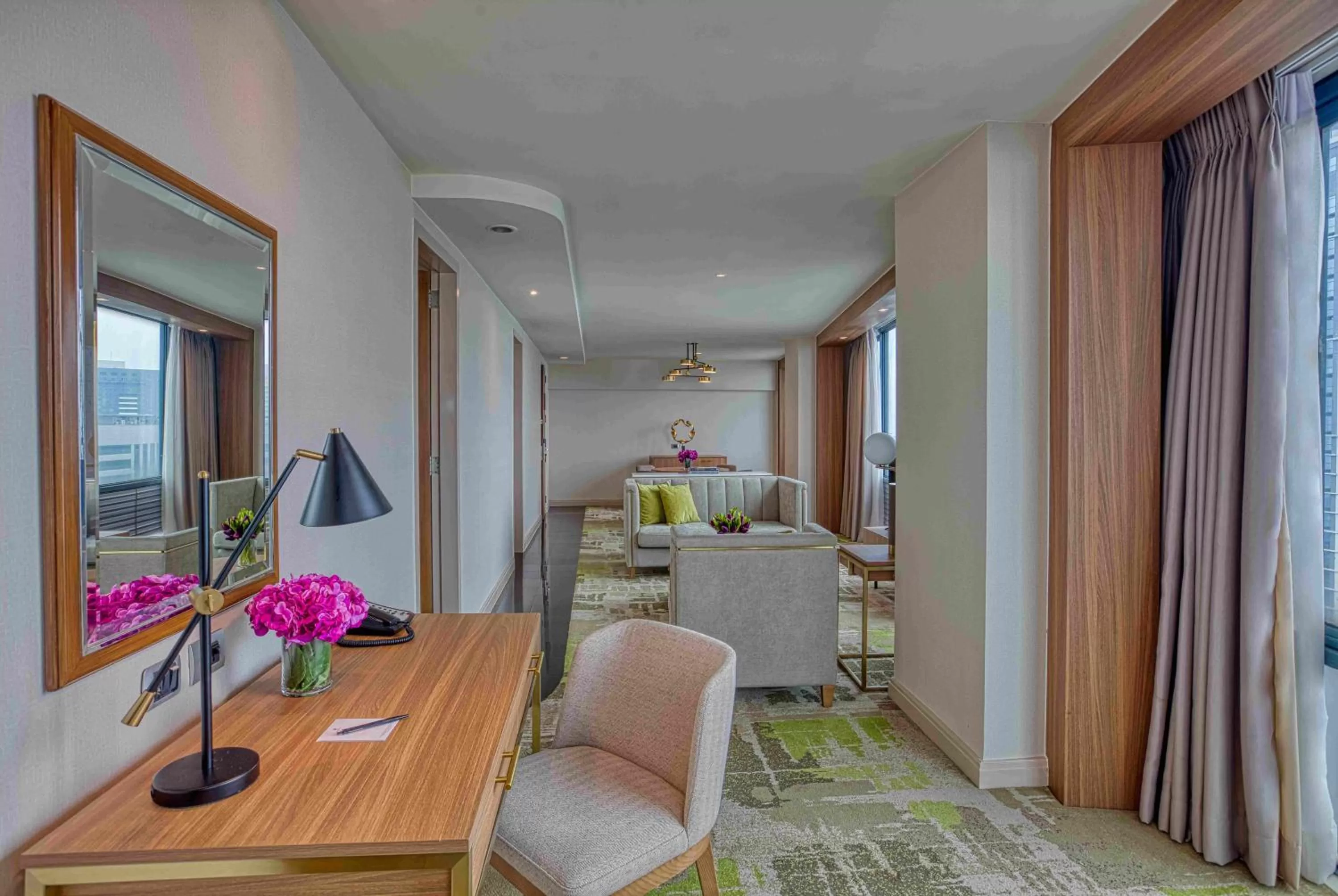 One Bedroom Deluxe in Eastwood Richmonde Hotel