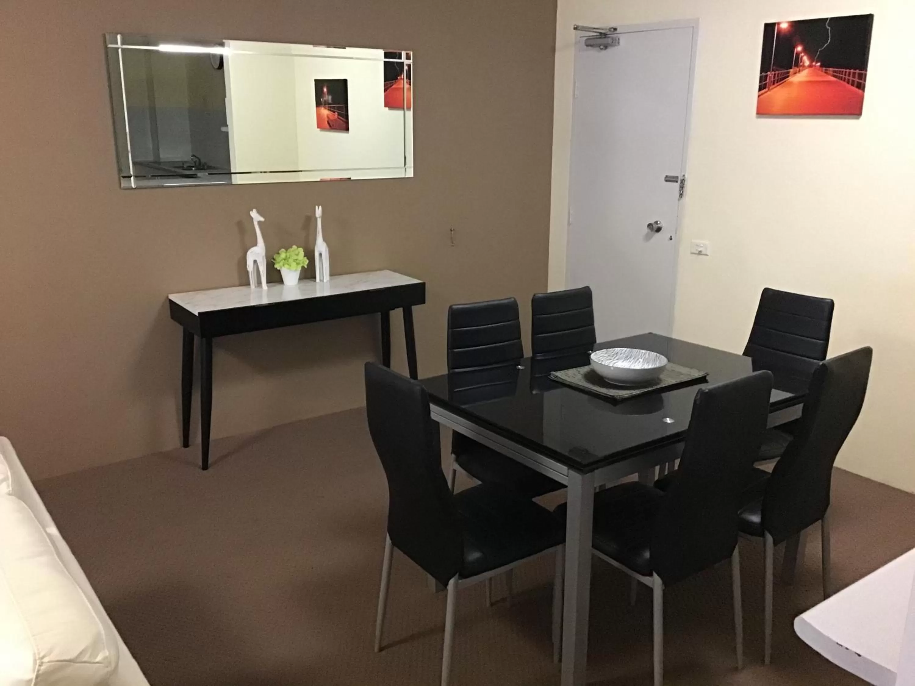 Dining area in Sandcastles Holiday Apartments