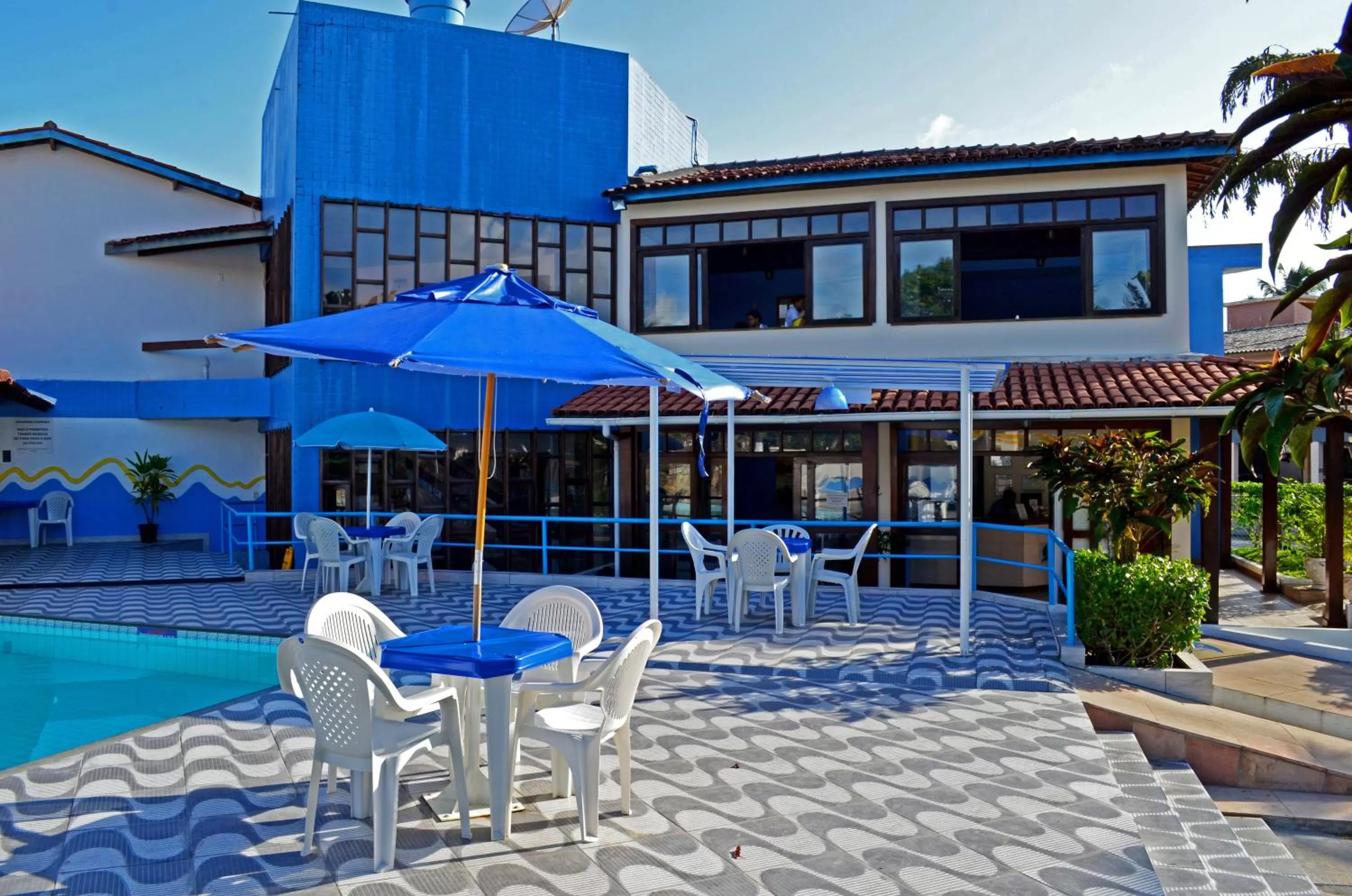 Swimming pool in Hotel Porto das Ancoras