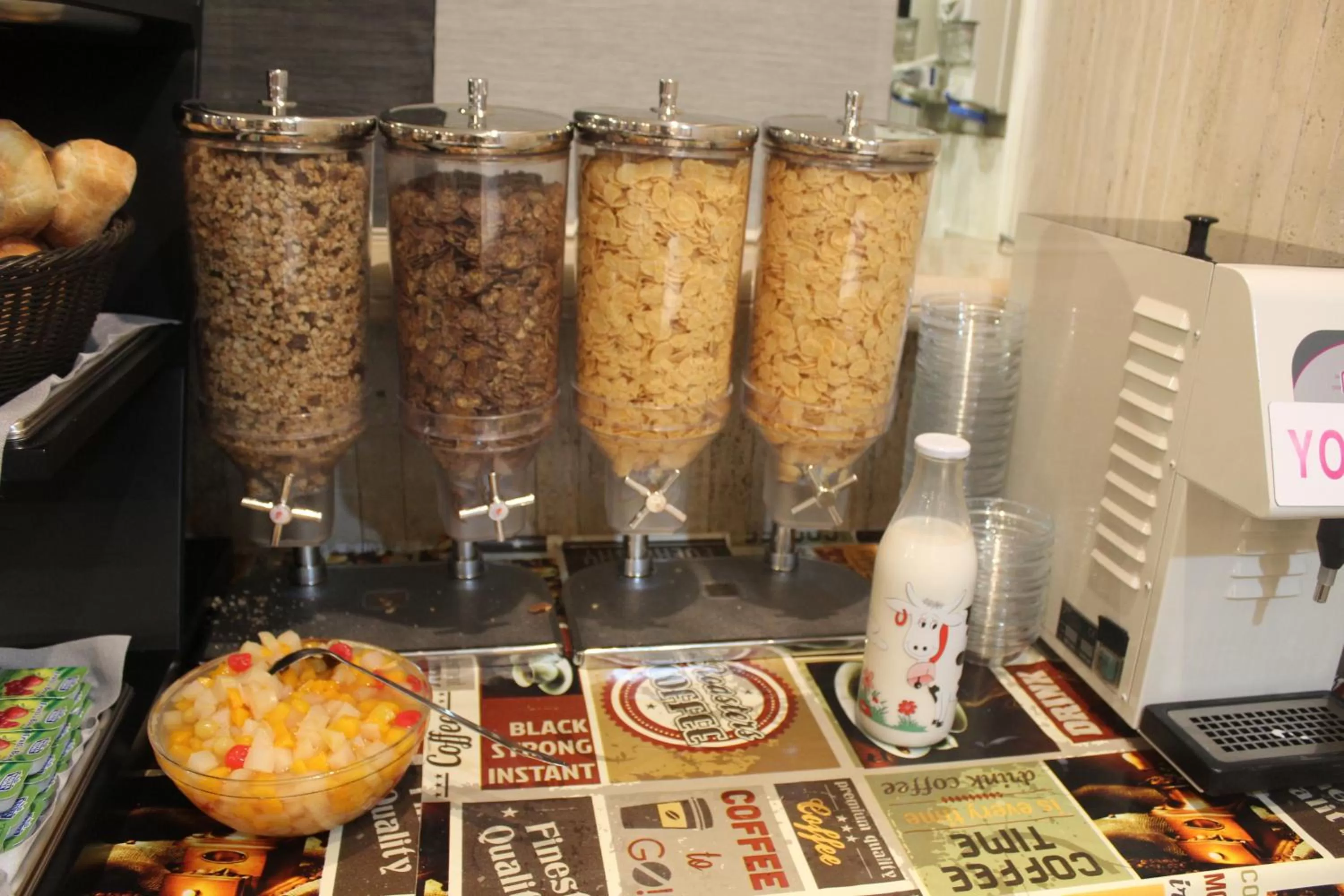 Food and drinks, Food in Hotel Pyramid