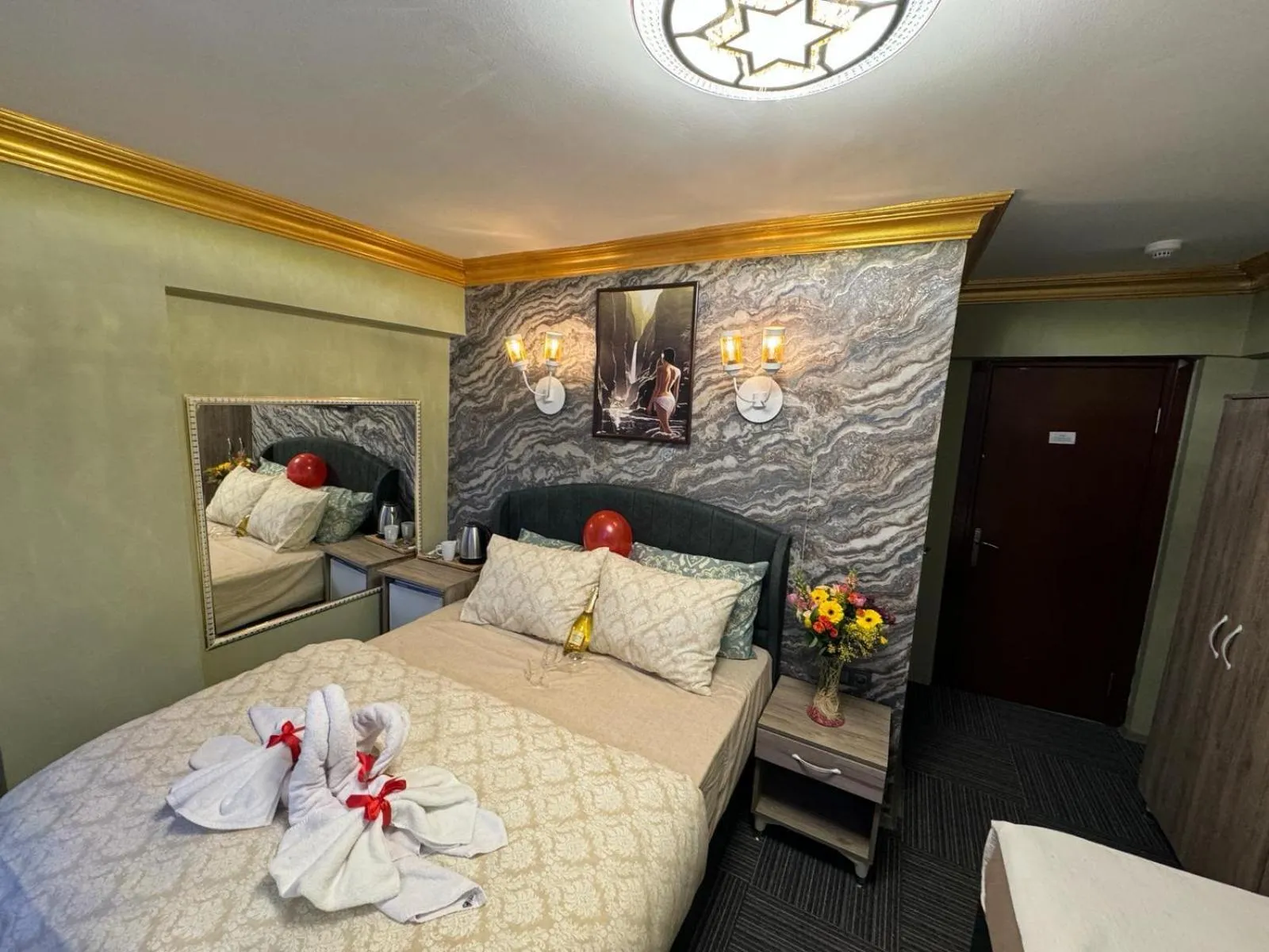 Photo of the whole room in Royal Gur Hotel