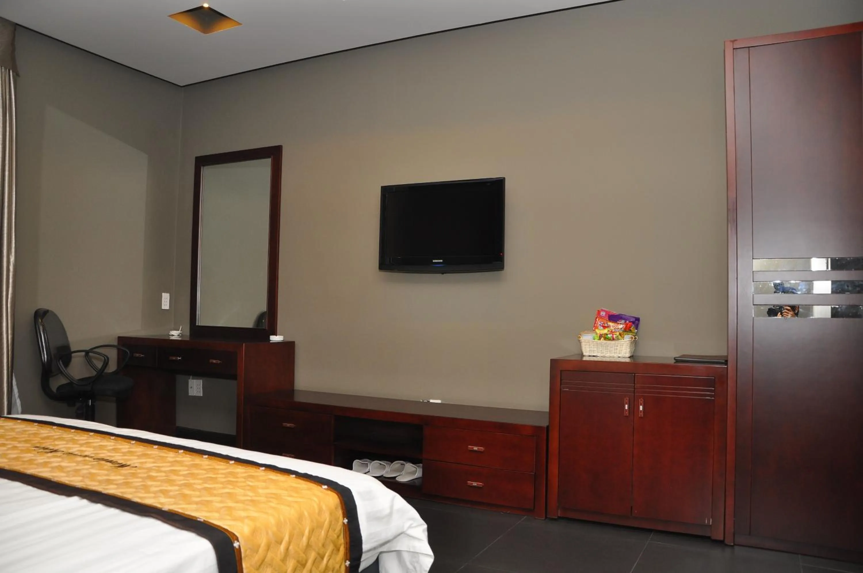 TV and multimedia in Monte Carlo Hotel Hai Phong